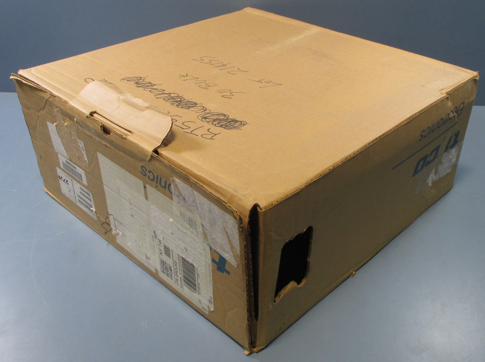 272ft on 2 Spools of Raychem RT555-3/8-0-SP Black Heat Shrink Tubing New 272ft on 2 Spools of Raychem RT555-3/8-0-SP Black Heat Shrink Tubing New