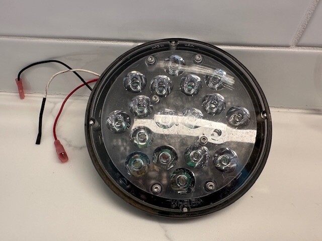 Whelen PAR-46 Super-LED White Only Spotlight - TESTED - Fast Whelen PAR-46 Super-LED White Only Spotlight - TESTED - Fast