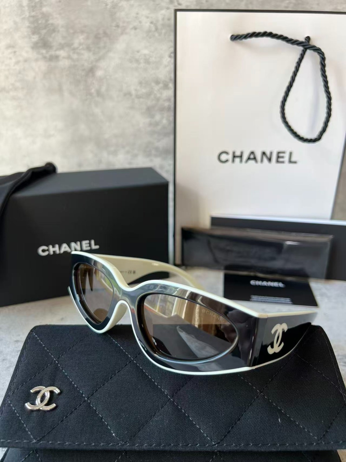 CHANEL SUNGLASSES BLACK WHITE FRAME 100% AUTHENTIC CLASSIC 6056 CAT EYE SHIELD