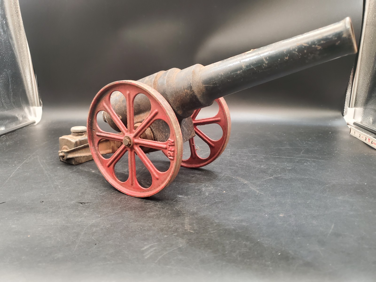 Vintage BIG BANG Cannon Model 12FDB Cast Iron Toy Carbide 16\