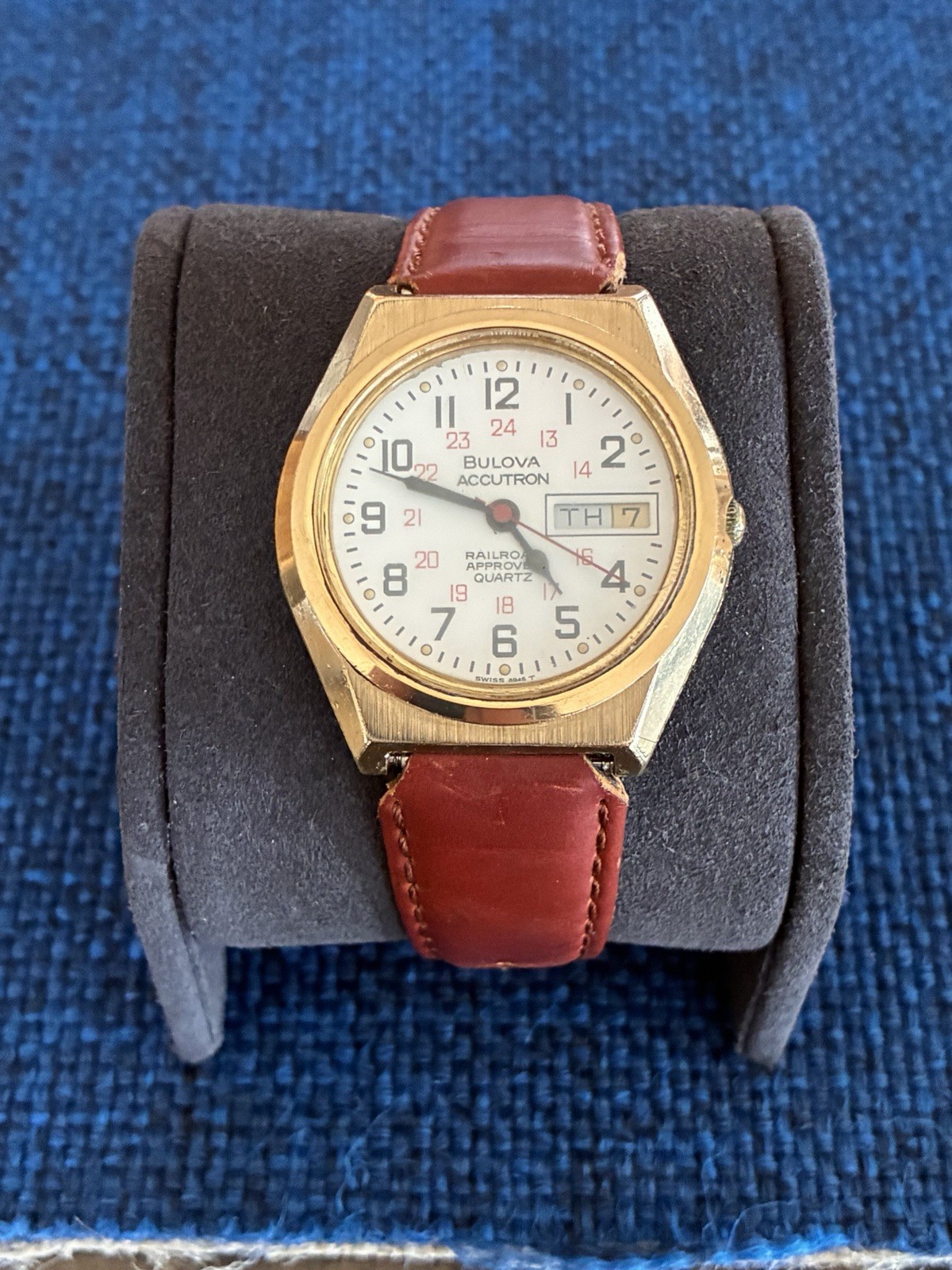 Vtg 1980 Bulova Accutron Railroad Approved Quartz Watch Octagon Case Working