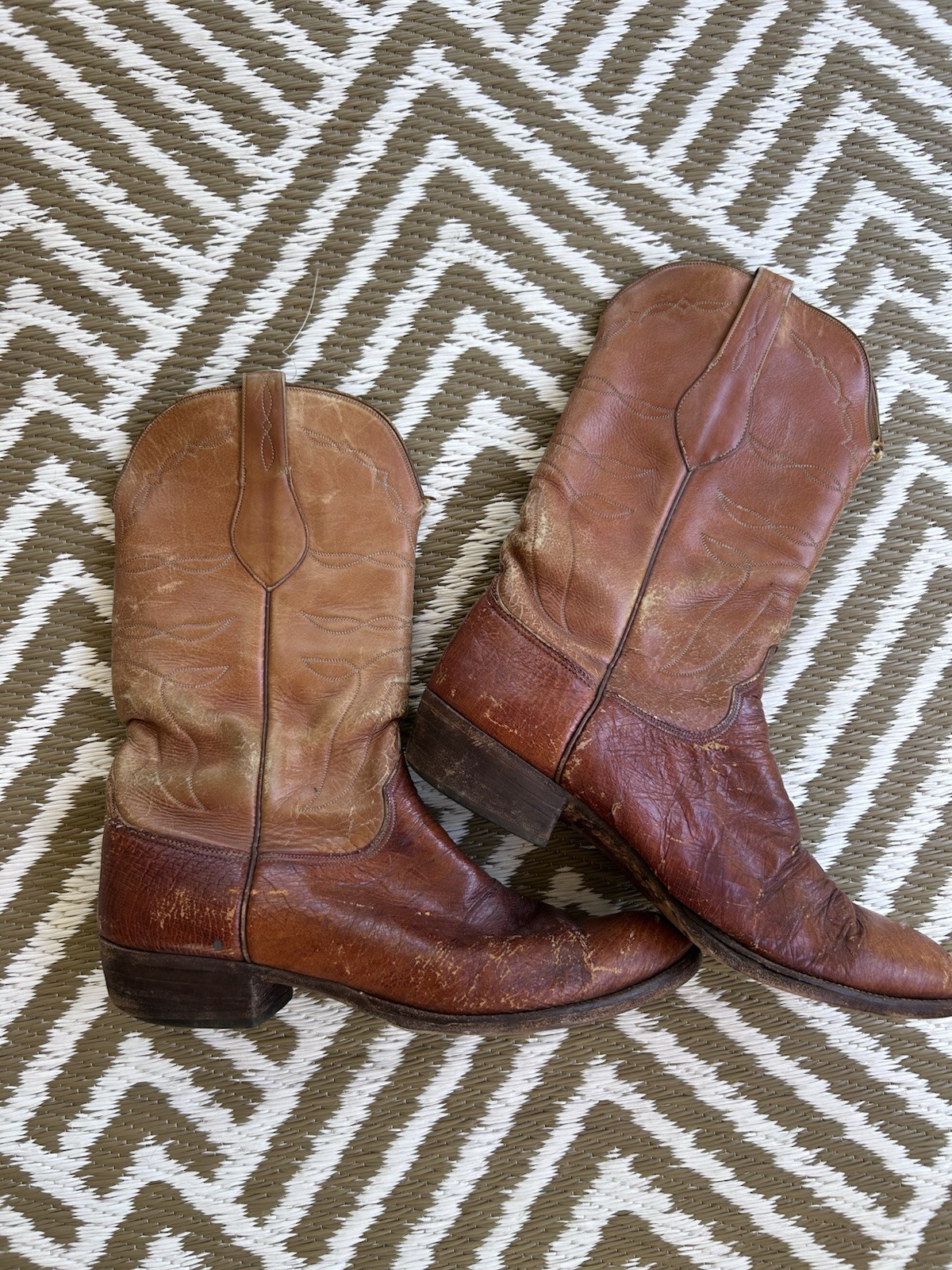 90’s Vintage Lucchese cowboy boots San Antonio era 12D Brown