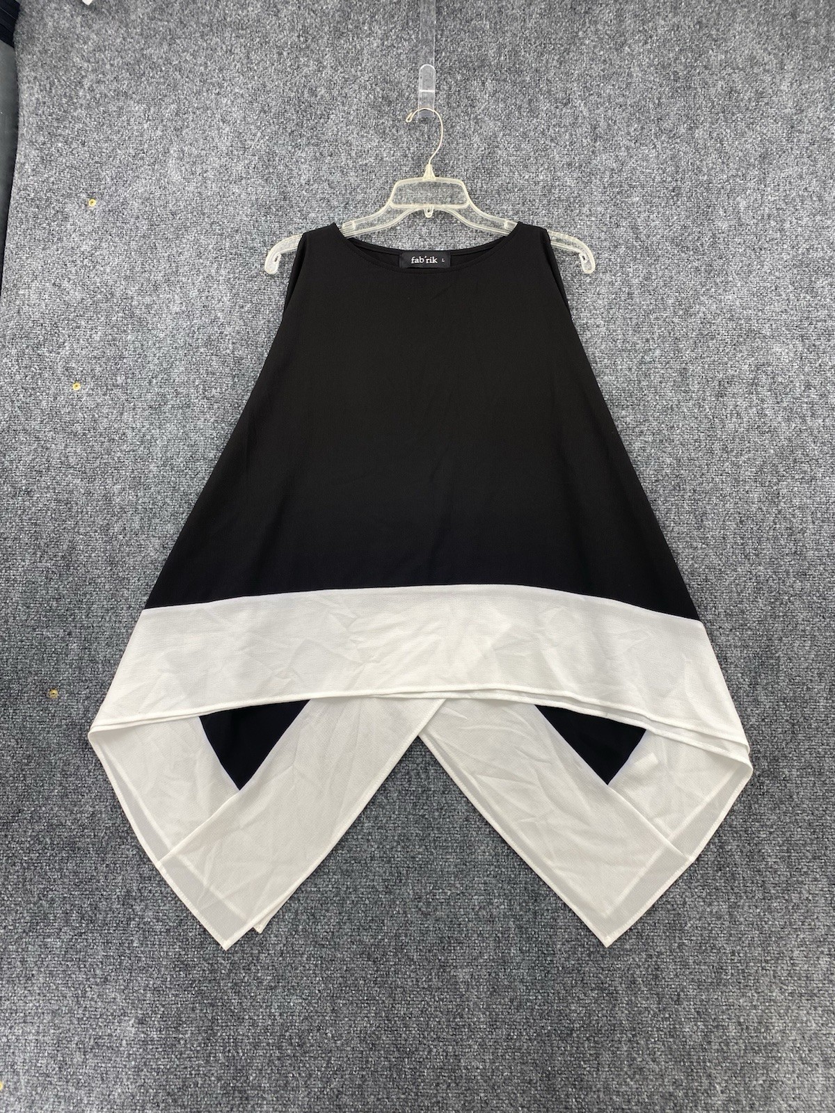 Fab’rik Black & White Asymmetrical Sleeveless Top Womens Large Artsy Made In USA