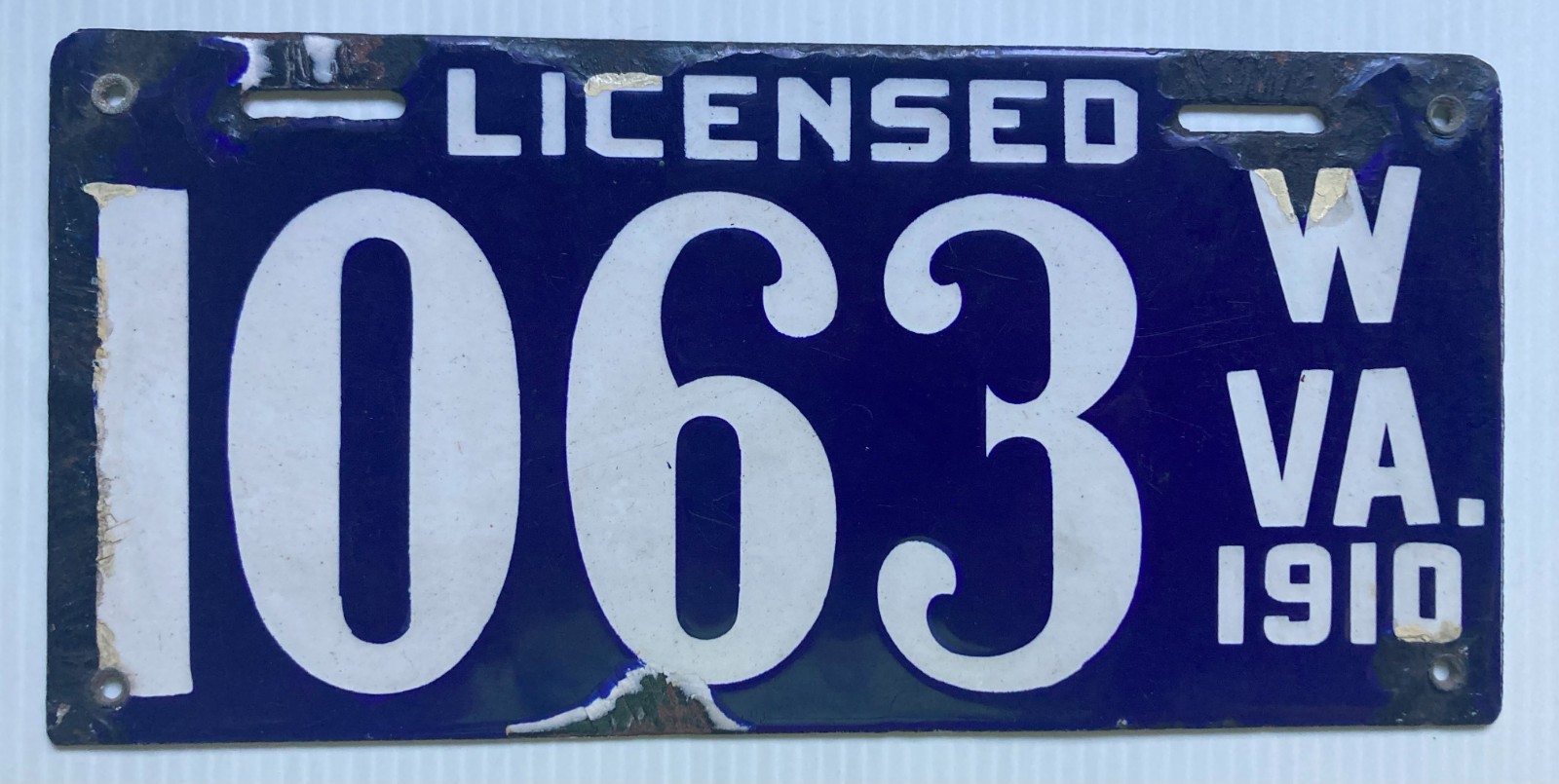 EXCEPTIONAL 1910 WEST VIRGINIA PORCELAIN ENAMEL LICENSE PLATE MAN CAVE SCARCE EXCEPTIONAL 1910 WEST VIRGINIA PORCELAIN ENAMEL LICENSE PLATE MAN CAVE SCARCE