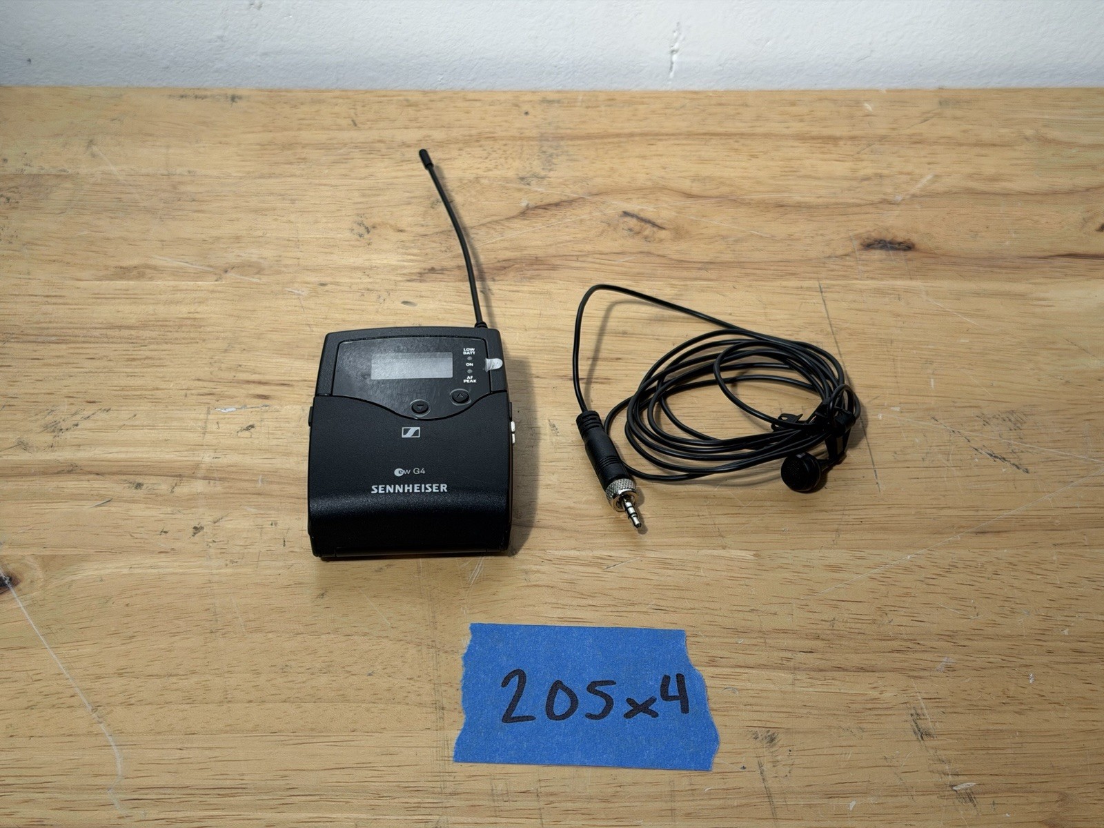 Sennheiser SK 300 G4 Wireless Bodypack Transmitter With Lav