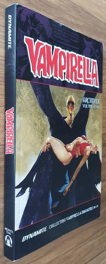Vampirella Magazine Archives Volume 2 Hardcover Dynamite 2010  NM unreaed