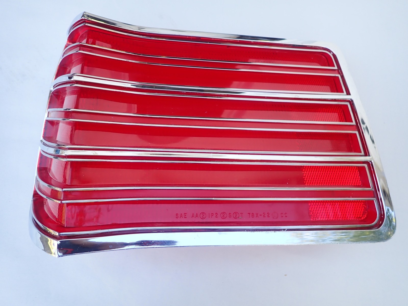 NOS 1978 Dodge Magnum XE LH Tail Light Lens Mopar # 4076215