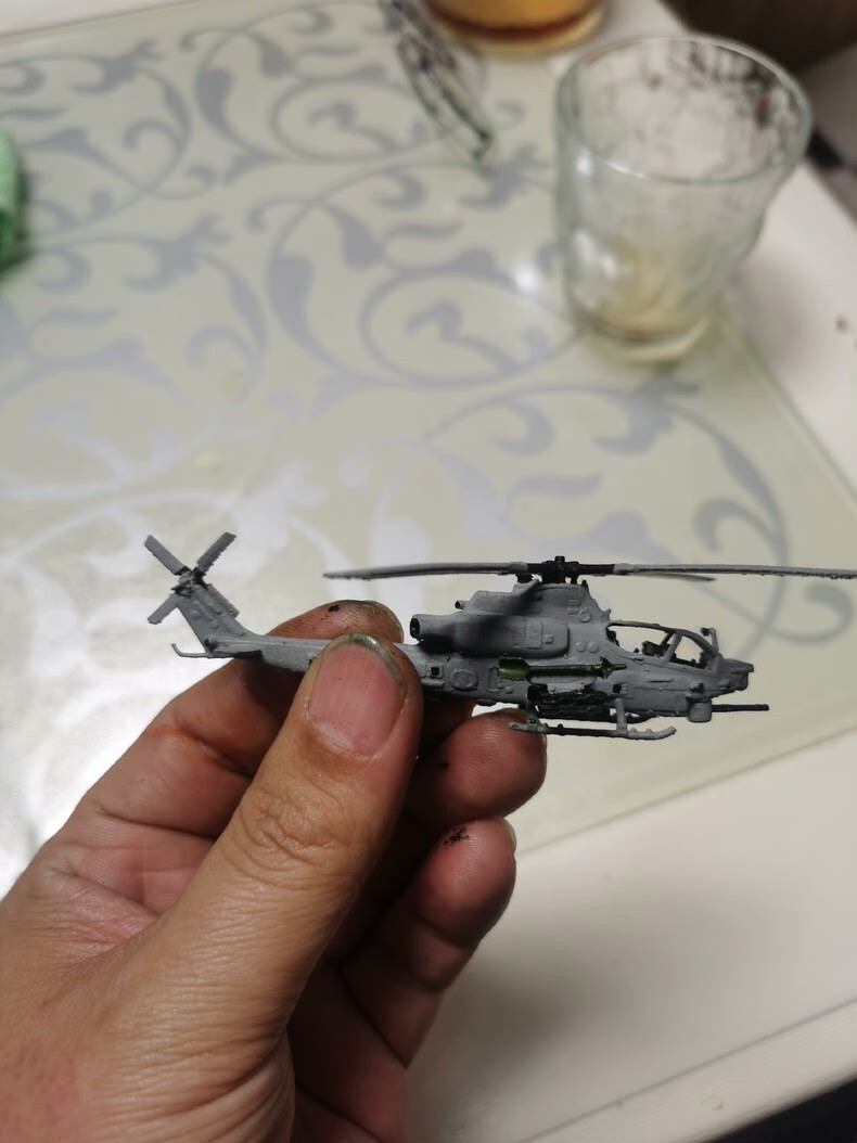 Hand-made 1/144 American AH-1Z Viper helicopter finished model