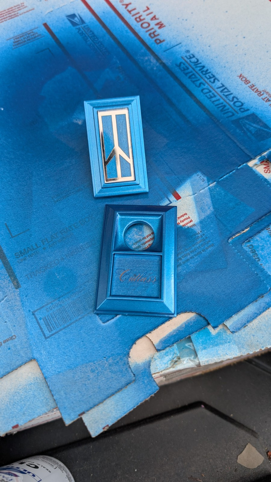 87-88 Oldsmobile Cutlass 442  Euro Mount Header Panel Emblem Trunk Lock Blue 
