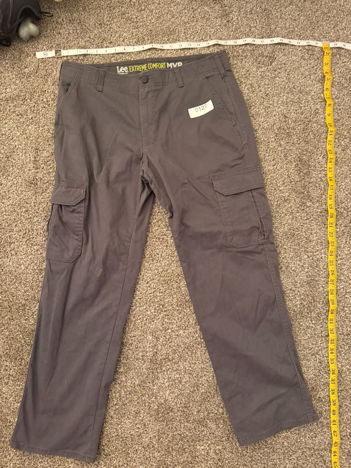 Lee Extreme Comfort MVP Men\'s 34x30 Gray Cargo Pants Straight Fit