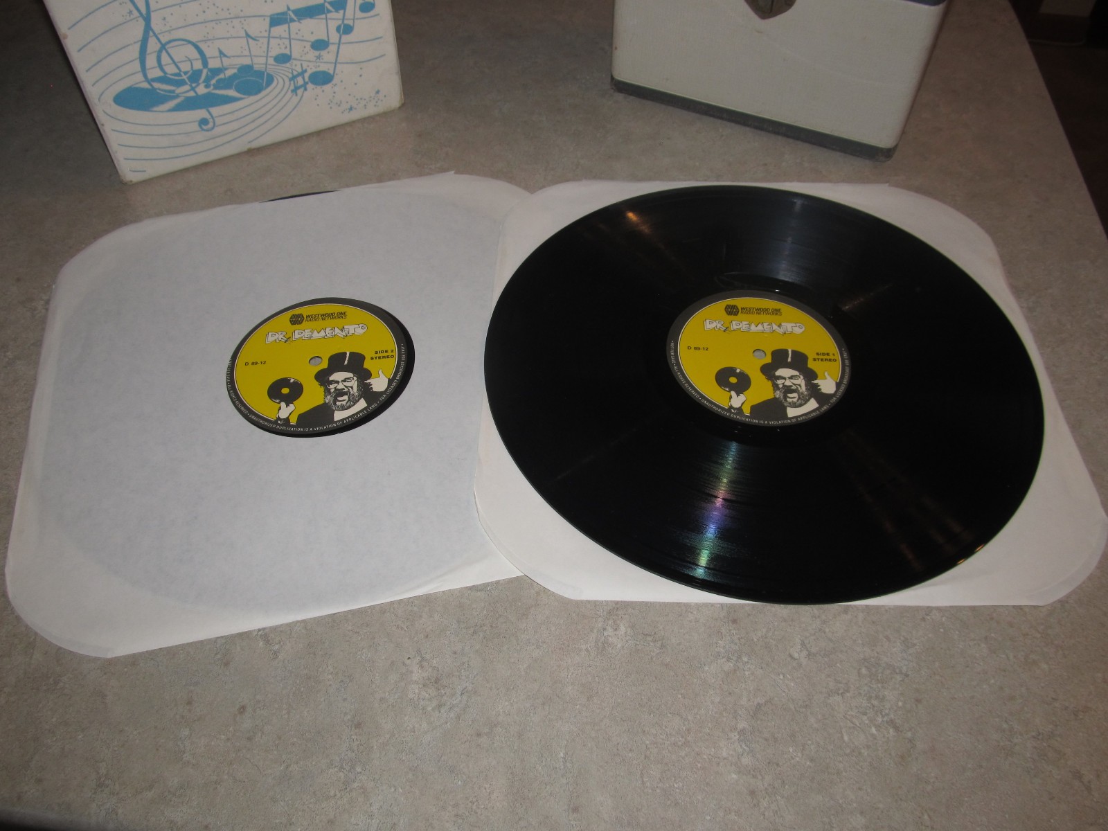Westwood One Radio Network 2 LP DR. DEMENTO - Week Of March 18th 1987 #89-12 NM Westwood One Radio Network 2 LP DR. DEMENTO - Week Of March 18th 1987 #89-12 NM