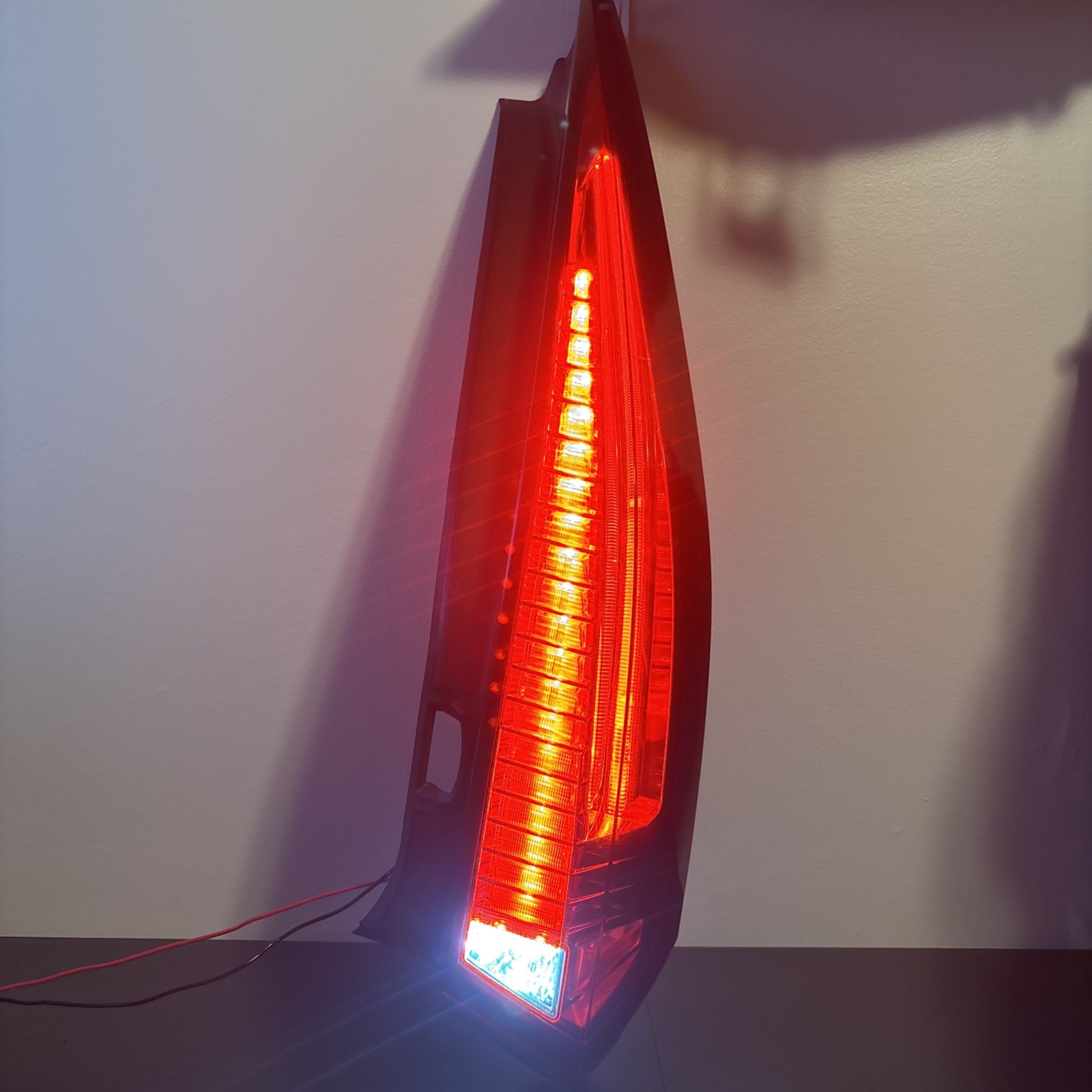 OEM 2010-2014 Cadillac CTS CTS-V Wagon LED Right Passenger Side Tail Light #S342 OEM 2010-2014 Cadillac CTS CTS-V Wagon LED Right Passenger Side Tail Light #S342