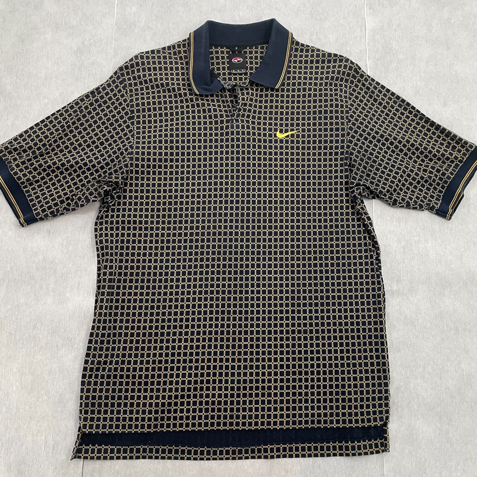 VINTAGE Nike Golf Shirt Mens Medium Blue Polo Tiger Woods Yin Yang Geometric 90s