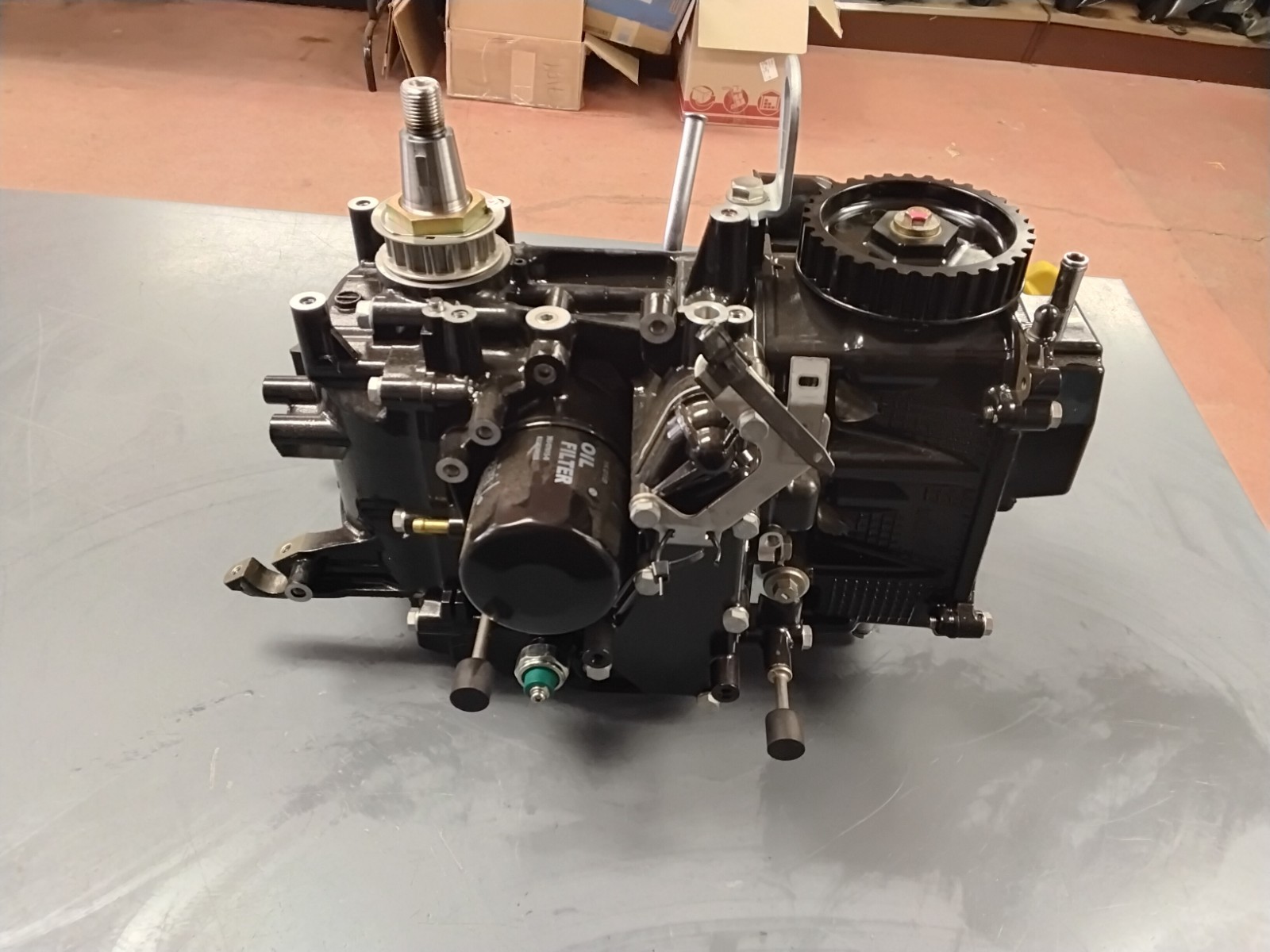 Powerhead for a 15 HP EFI Mercury outboard motor 4 stroke 