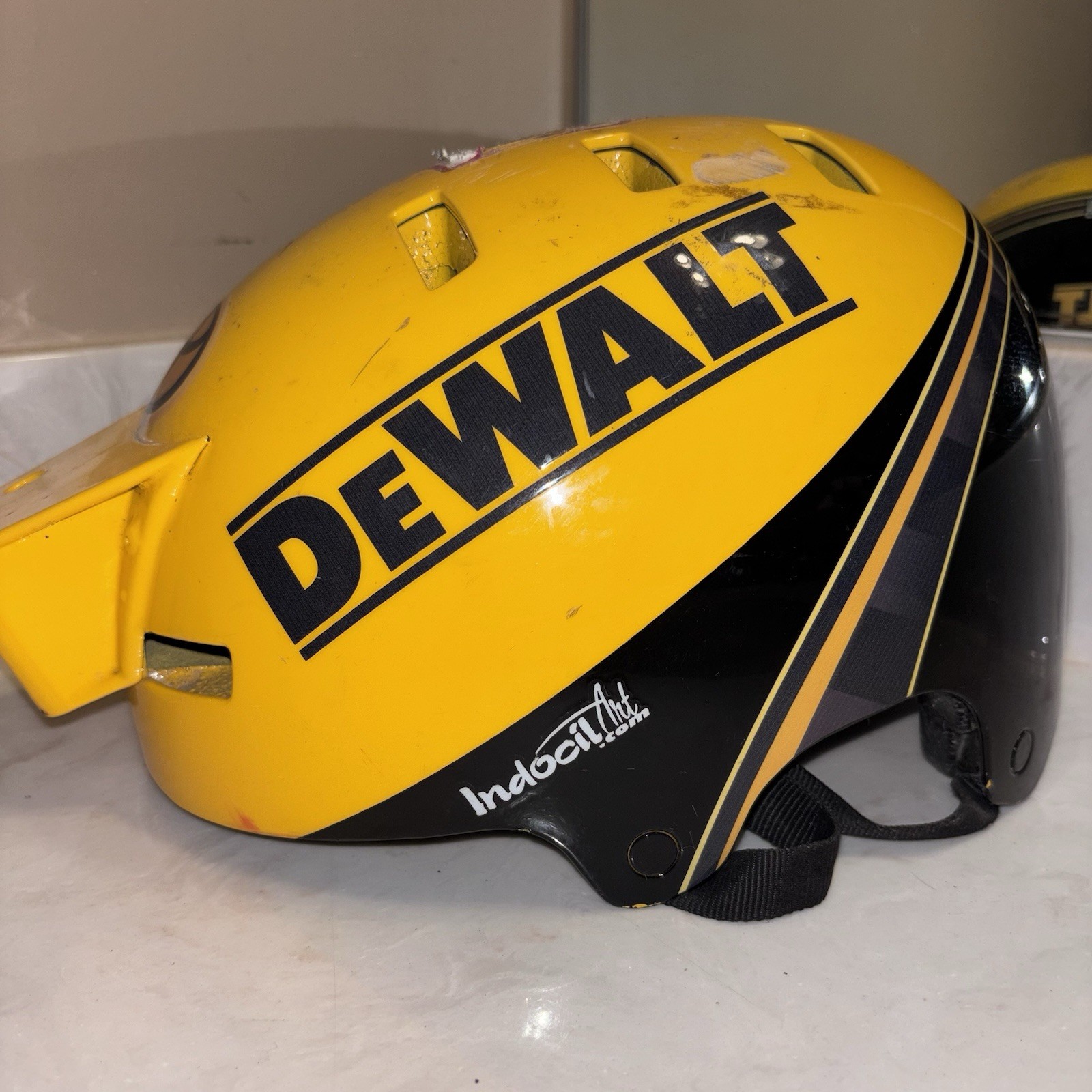 Nascar Race Used Pit Crew Helmet Matt Kenseth Dewalt JGR INDOCIL ART
