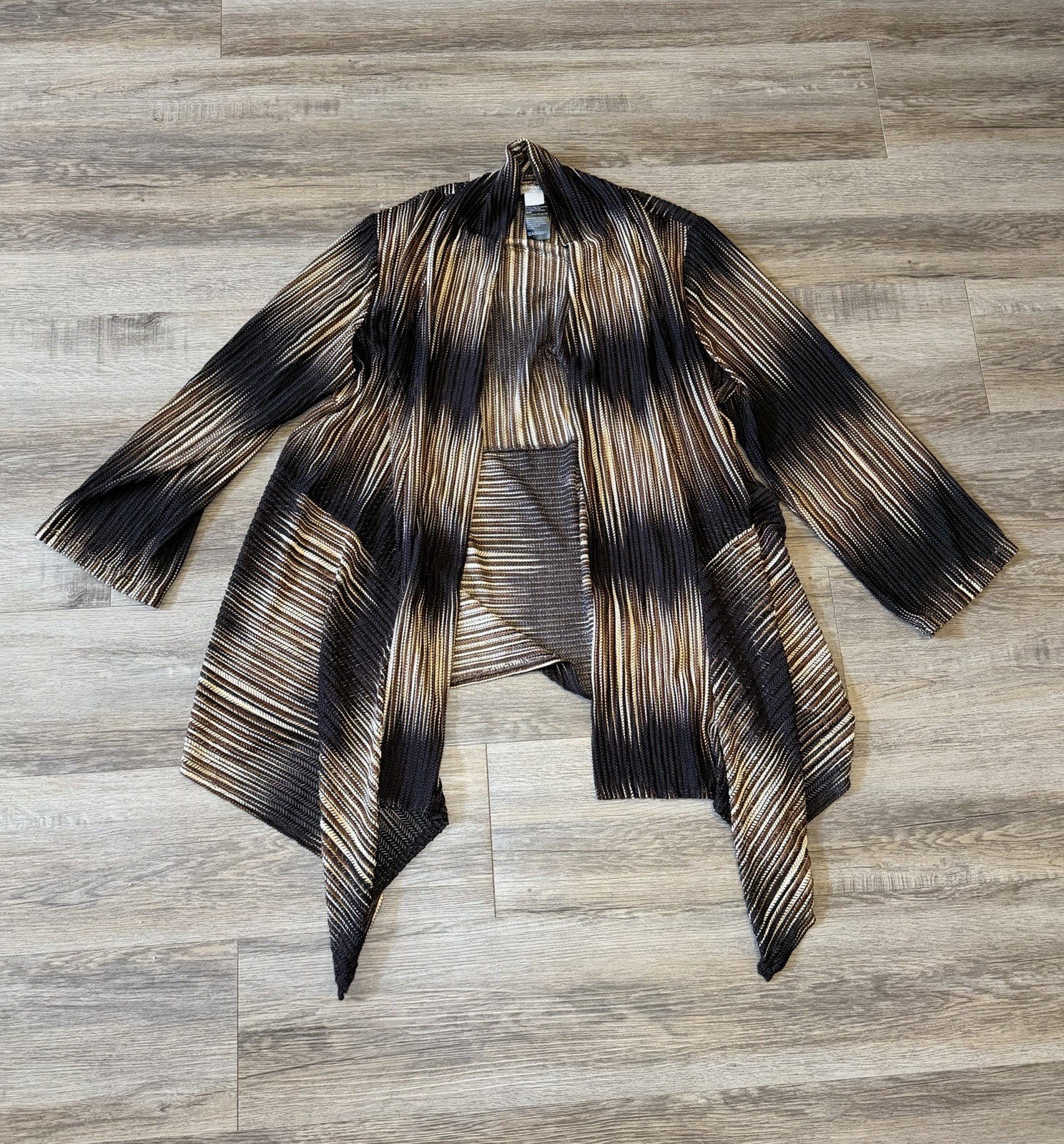 Chico’s Travelers Open Front Wheat Mesh Cardigan Abstract Print Size 3 (16-18) Chico’s Travelers Open Front Wheat Mesh Cardigan Abstract Print Size 3 (16-18)
