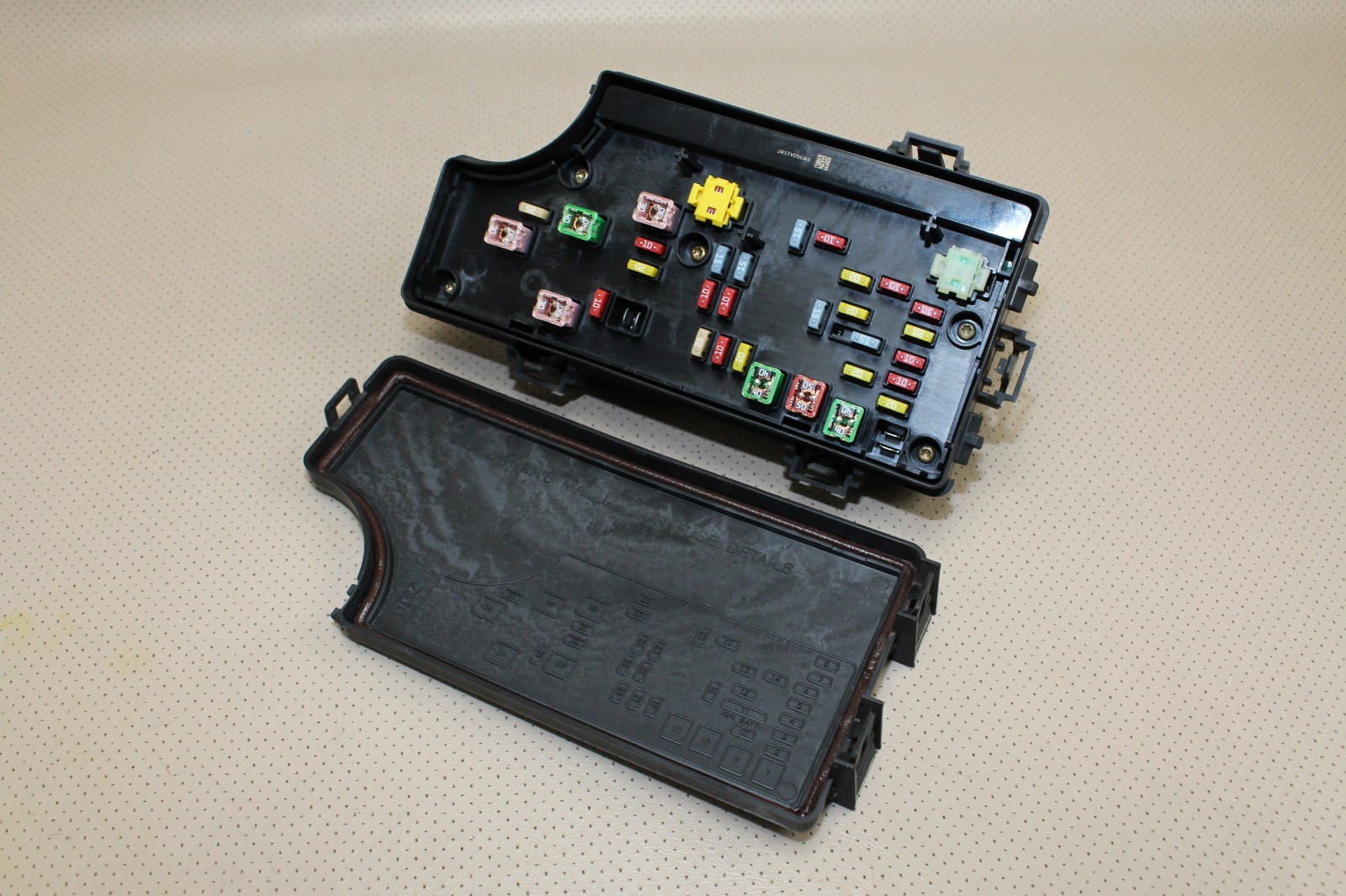 06-10 CHRYSLER PT CRUISER FUSE JUNCTION TIPM INTEGRATED POWER MODULE 56049719AN