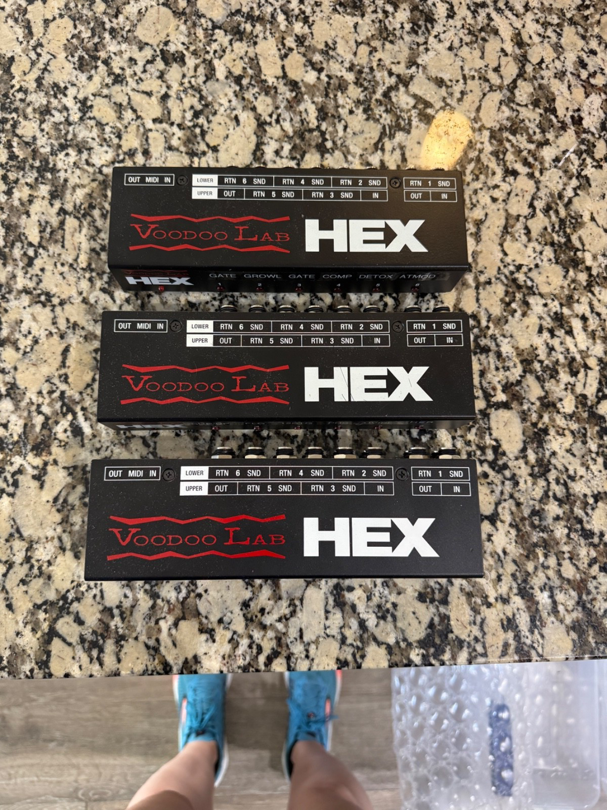 Voodoo Lab HEX Audio Loop Switcher (3 each) Voodoo Lab HEX Audio Loop Switcher (3 each)