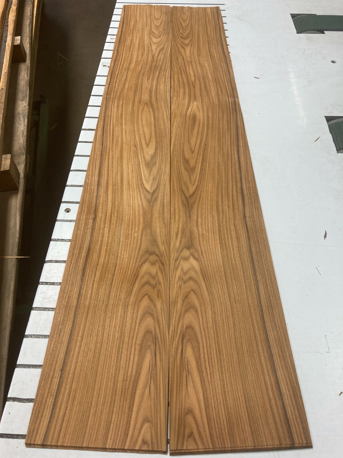 Santos Rosewood Wood Veneer 2 sheets 55\'\' x 7 1/4\'\' SR-25