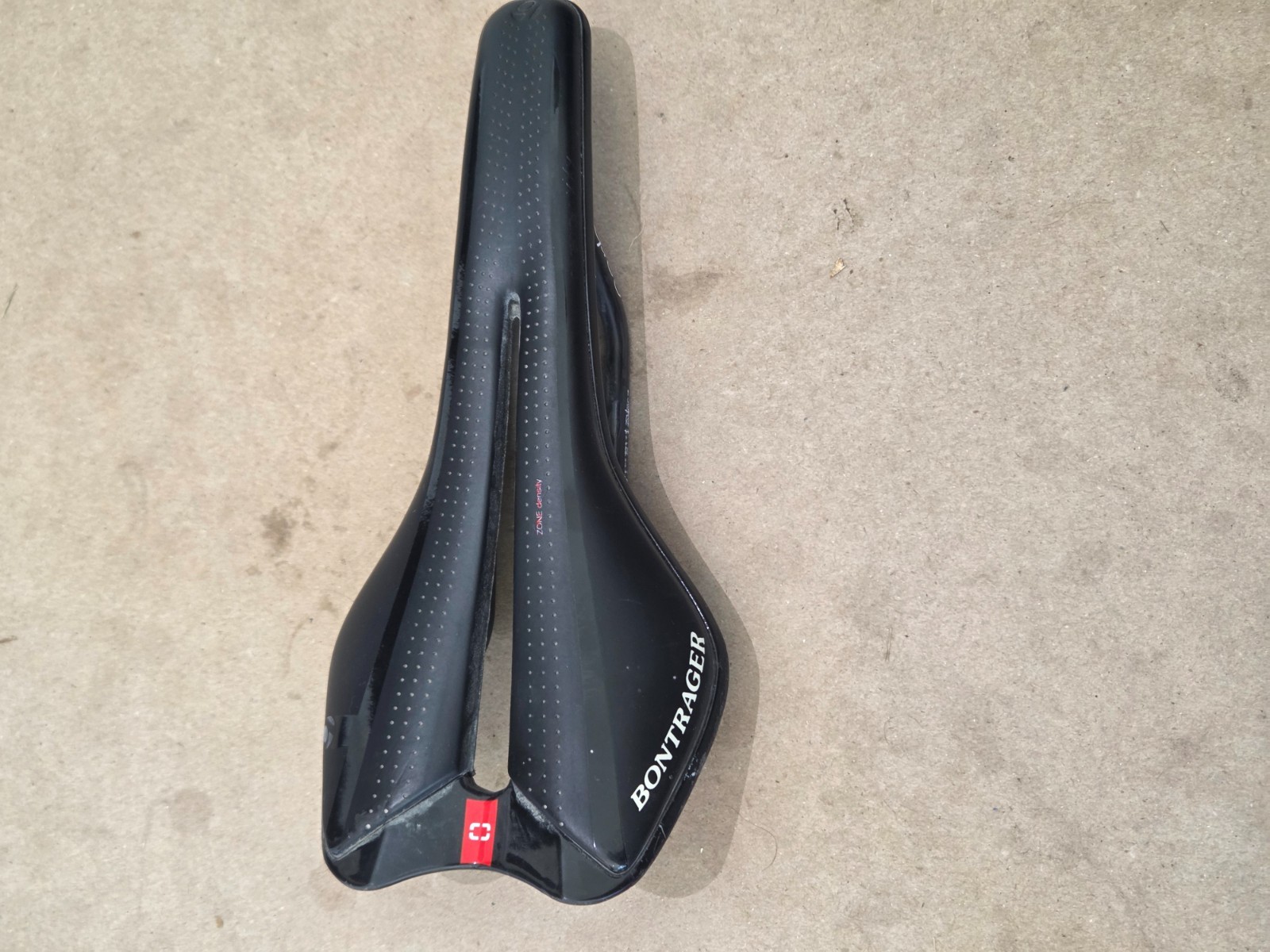 Bontrager Paradigm XXX 128mm Carbon Rail Saddle Excellent Condition