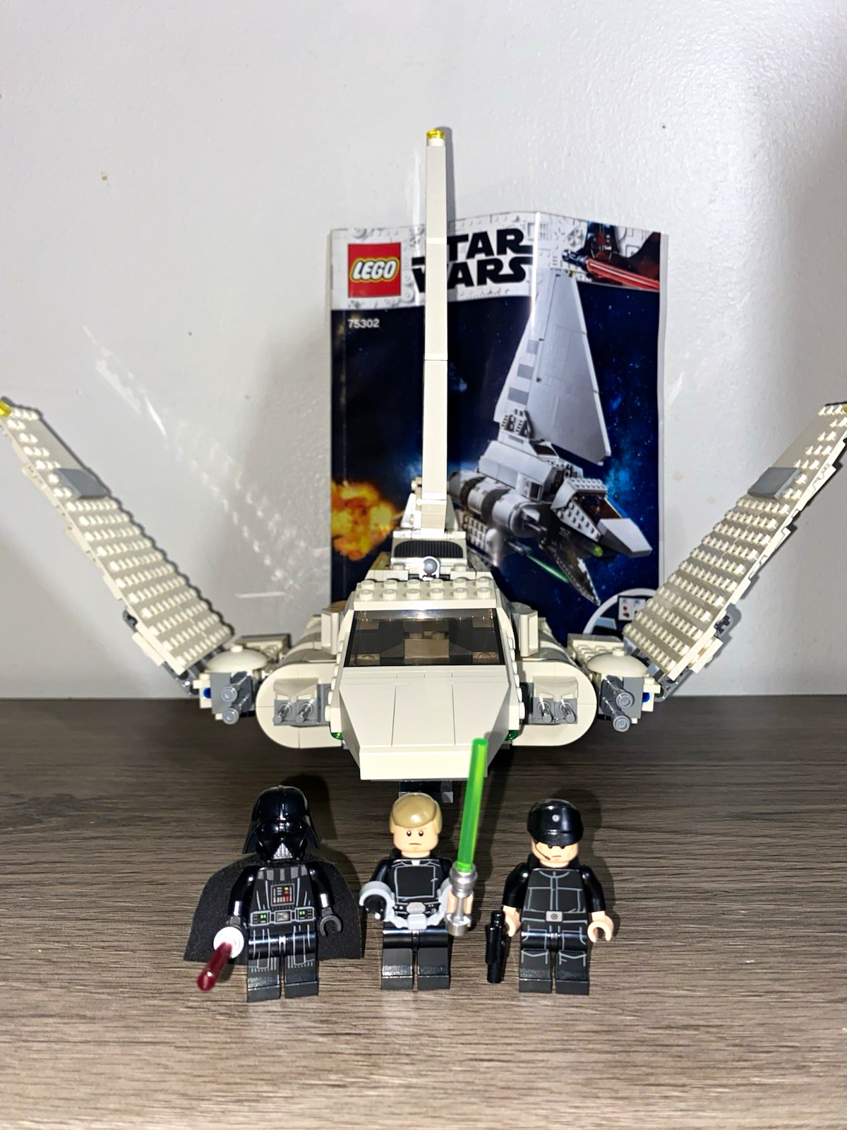LEGO Star Wars Imperial Shuttle COMPLETE SET 75302 Darth Vader/Luke Minifigures
