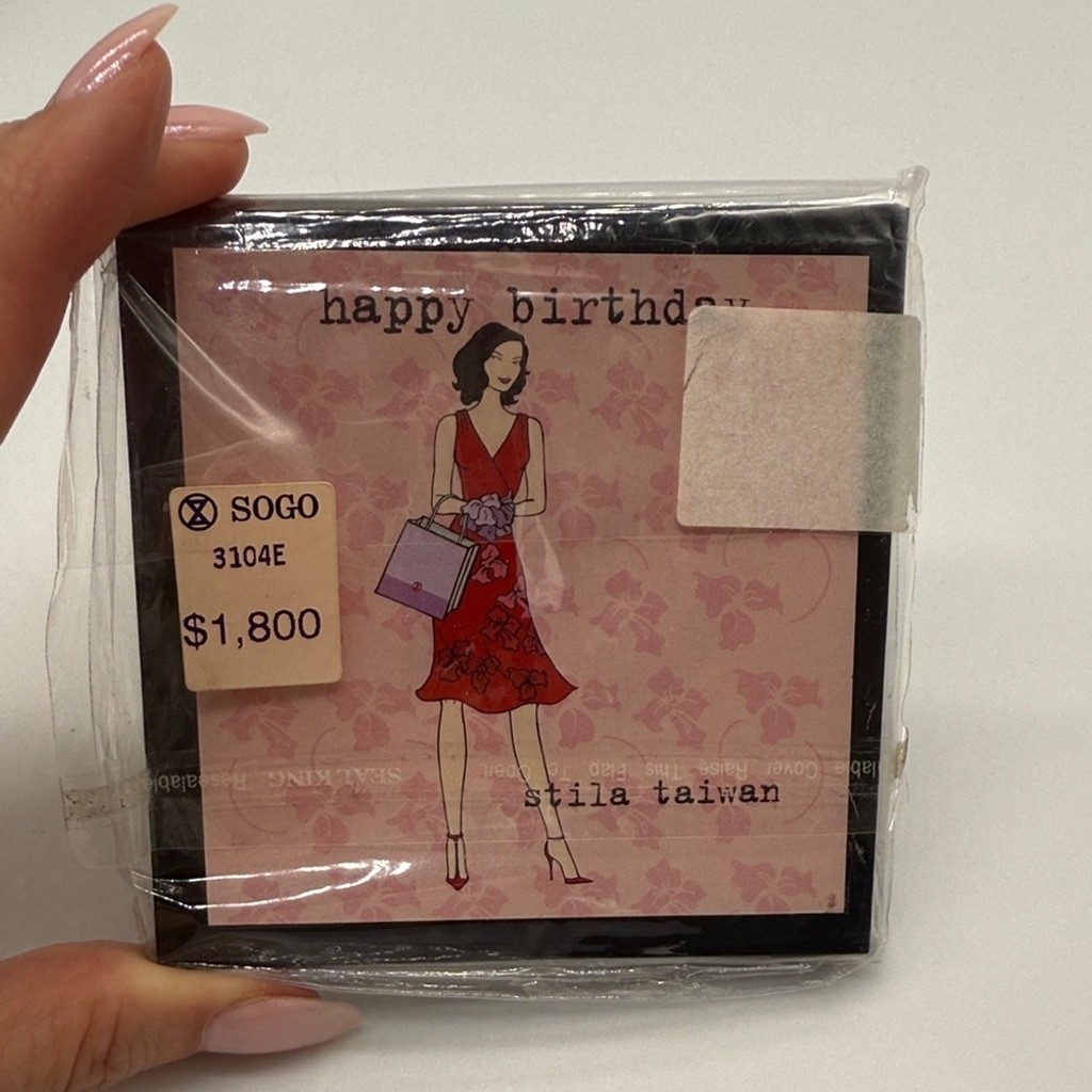 Stila Taiwan Exclusive Eye Shadow 4 Pan Compact Quad Eye Shadow Blush NWT RARE Stila Taiwan Exclusive Eye Shadow 4 Pan Compact Quad Eye Shadow Blush NWT RARE