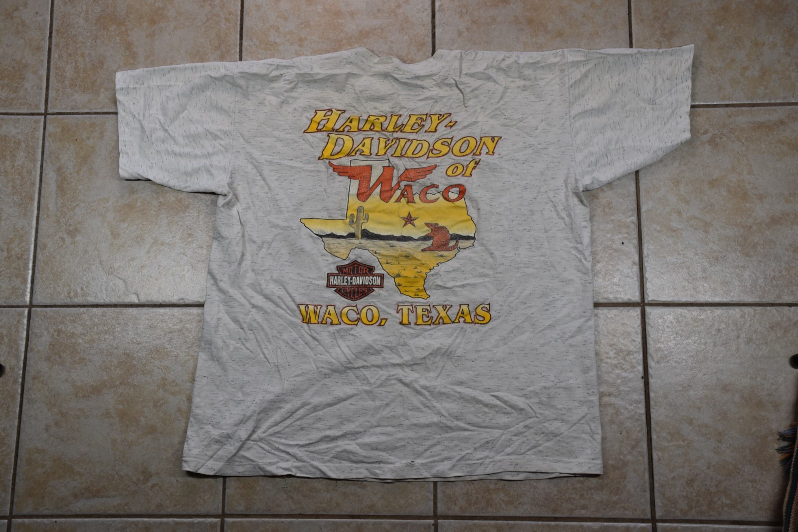 Vintage Harley Davidson Motorcycles Logo TShirt Men\'s Large Waco Texas Armadillo