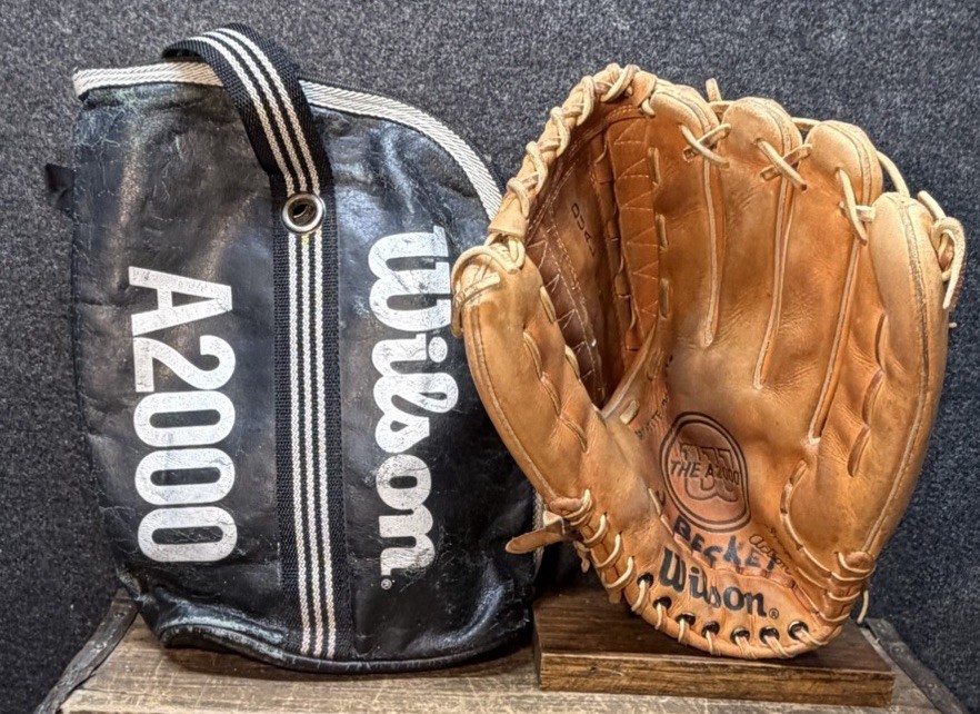 Vtg 1970s 80s Wilson The A2000-XL Japan Baseball Glove Mitt With Carrying Bag Vtg 1970s 80s Wilson The A2000-XL Japan Baseball Glove Mitt With Carrying Bag