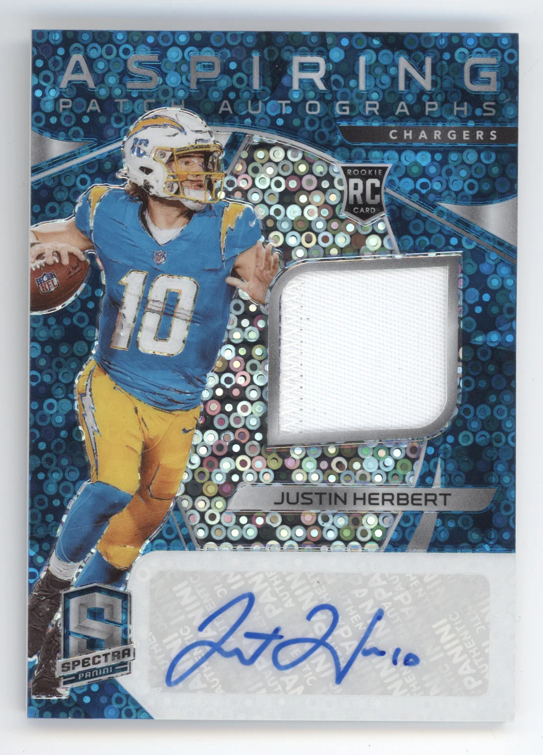 2020 Panini Spectra Aspiring Patch Autograph Justin Herbert #2 Neon Blue 02/25 2020 Panini Spectra Aspiring Patch Autograph Justin Herbert #2 Neon Blue 02/25
