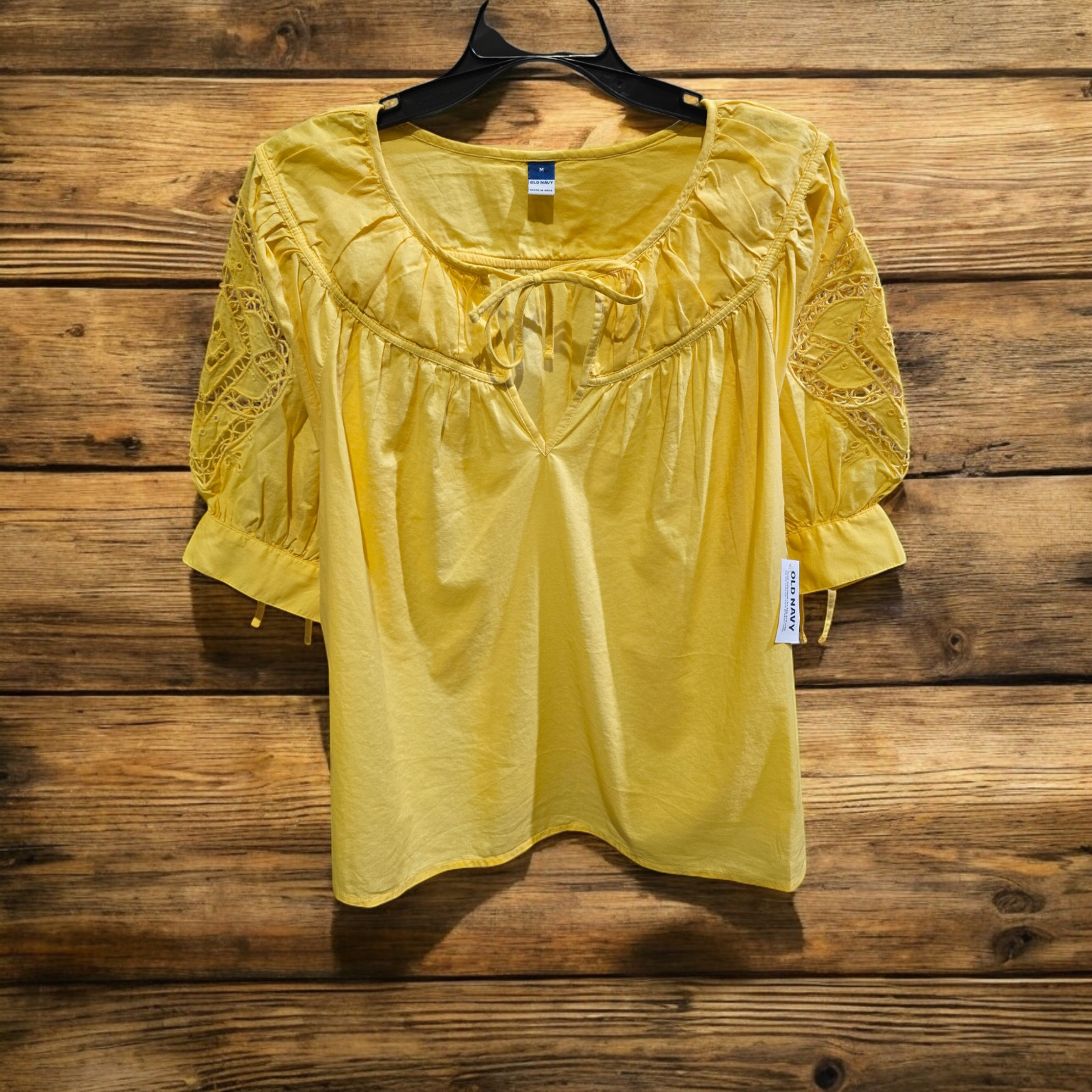 Old Navy Women\'s 3/4 Yellow Blouse, Medium