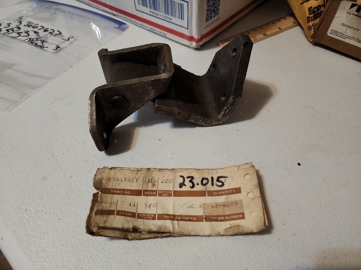 NOS 1973-78 MATADOR WAGON 1973-74 AMBASSADOR FRONT LEFT DOOR HINGE ASSY 3667627