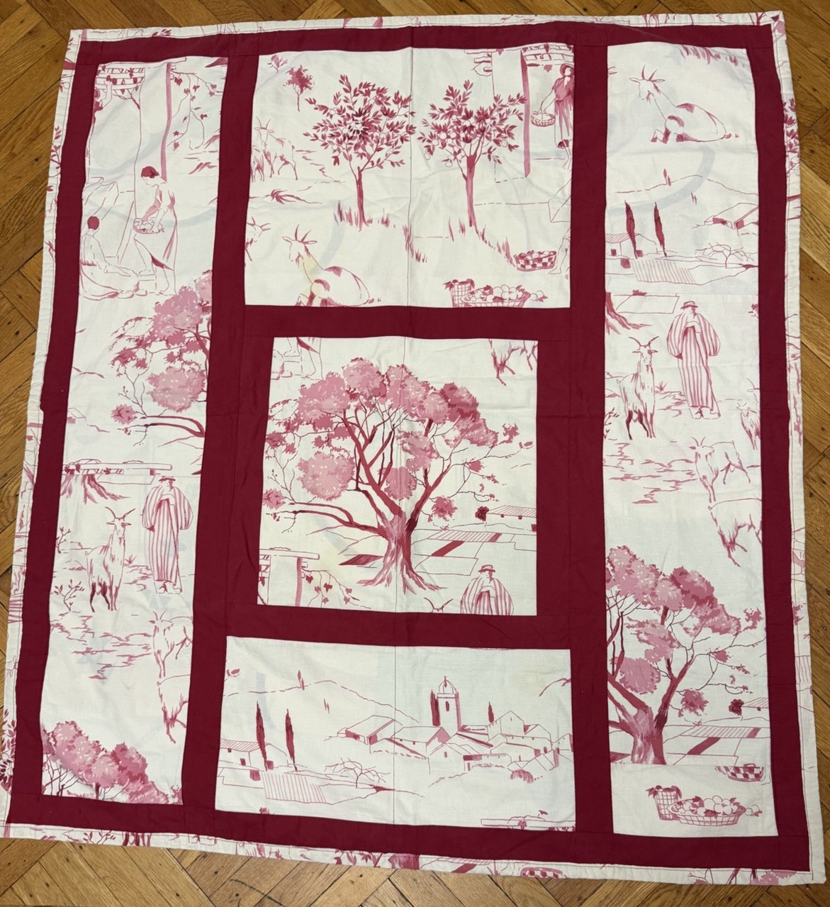 Vintage French Country Toile Lap Quilt Wall Hanging Pink Burgundy 39