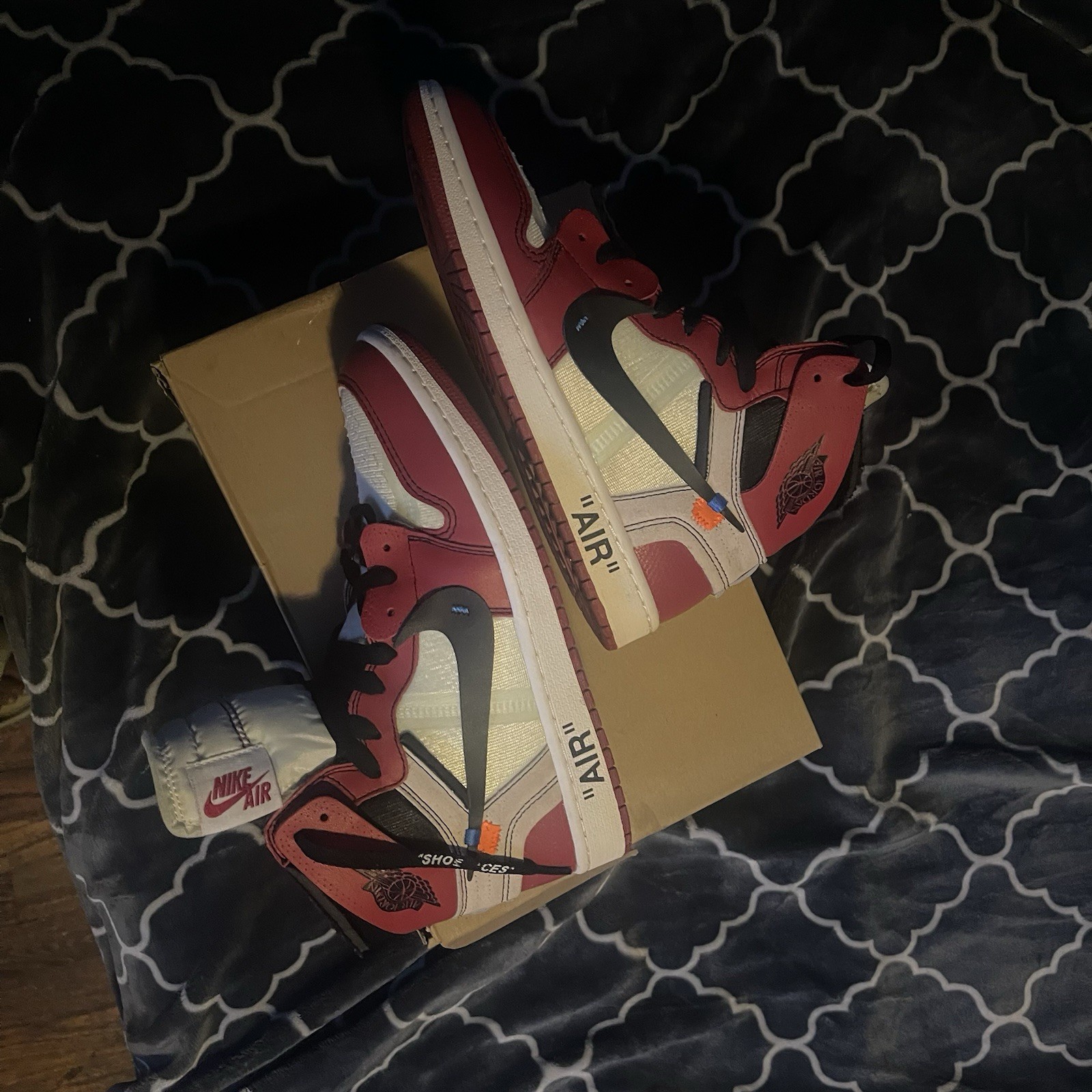 Nike Air Jordan 1 Men\'s Size 9.5 Retro Off-White High Chicago Red AA3834-101 Nike Air Jordan 1 Men\'s Size 9.5 Retro Off-White High Chicago Red AA3834-101