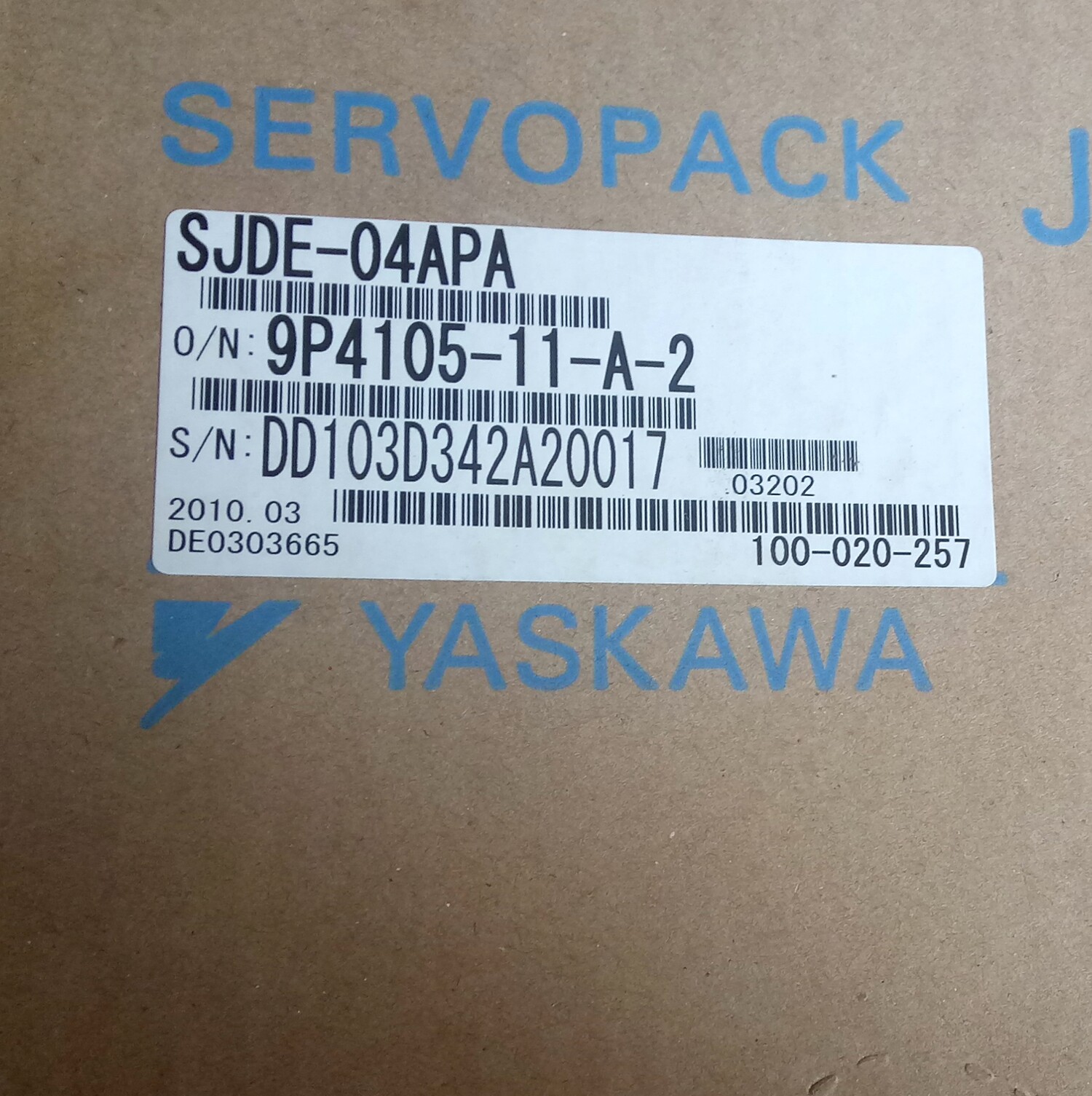 1PC New Yaskawa SJDE-04APA Servo Drive In Box SJDE04APA Expedited Shipping