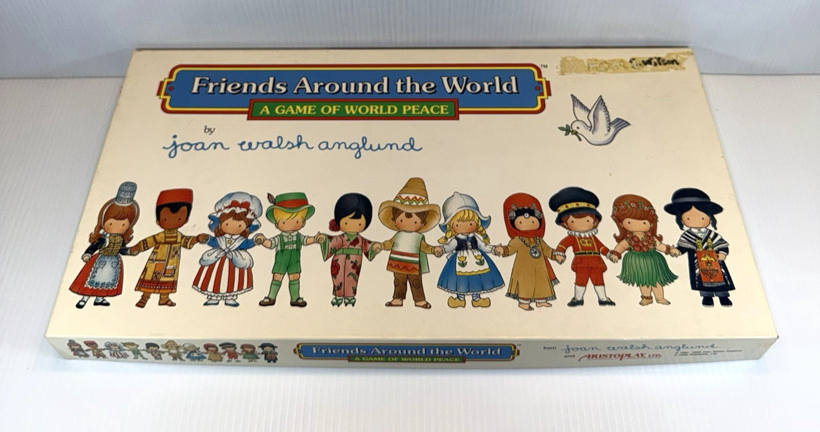 VTG 1989 Joan Walsh Anglund Game Friends Around the World Complete World Peace