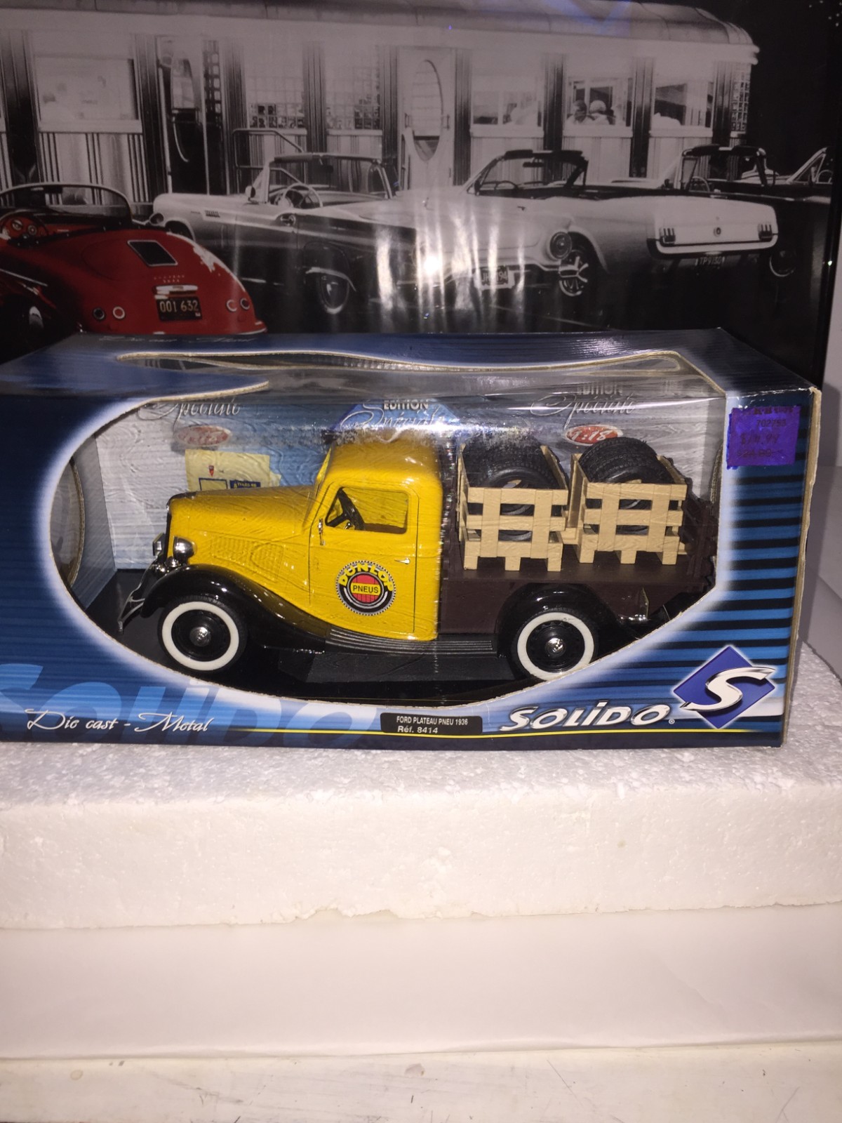 Solido 1:18 Ford Plateau Pneu 1936 Dunlop Pneus Yellow/Black Diecast Truck Solido 1:18 Ford Plateau Pneu 1936 Dunlop Pneus Yellow/Black Diecast Truck