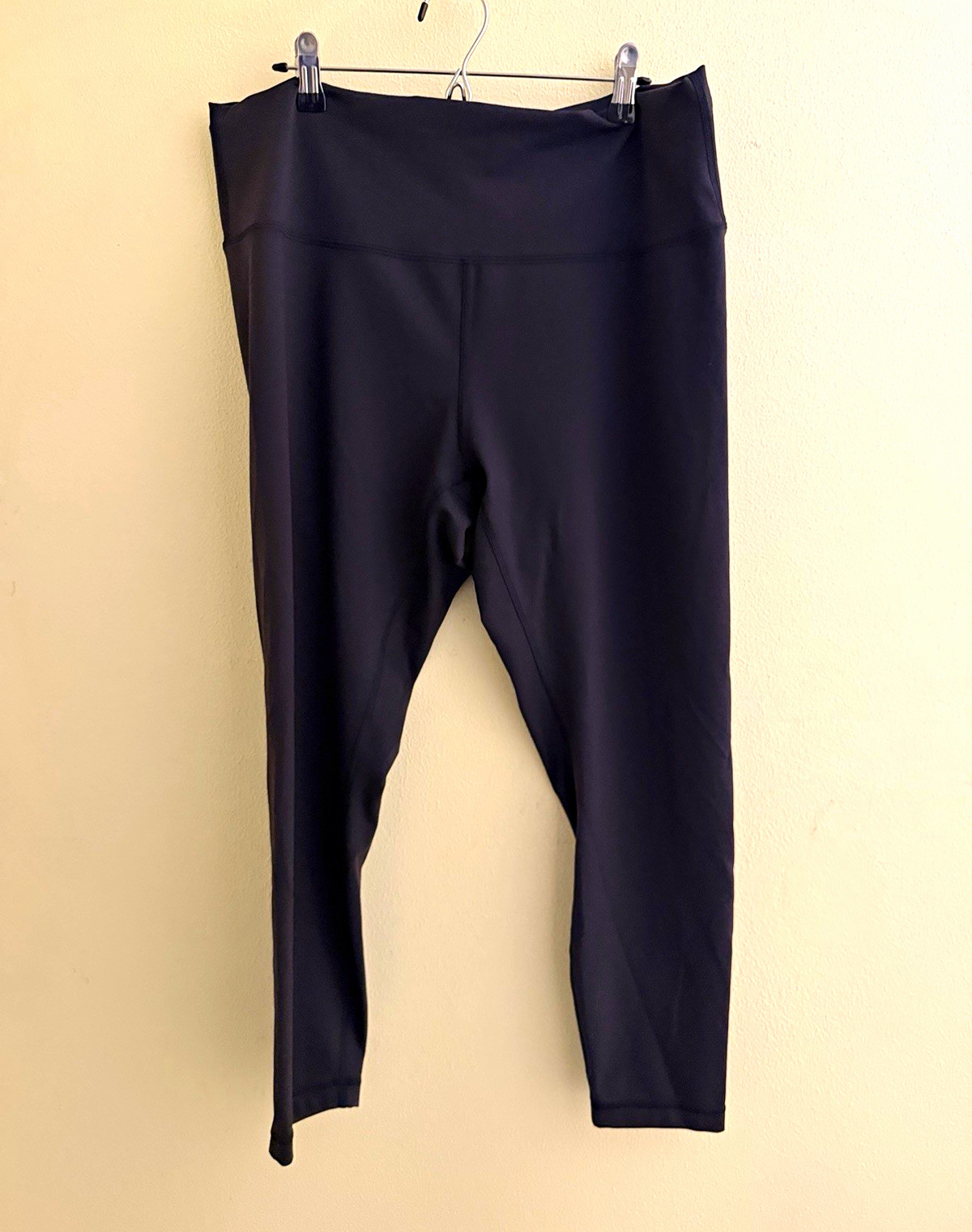 Lululemon Women’s Black High Rise Crop Leggings Athletic Yoga Pants