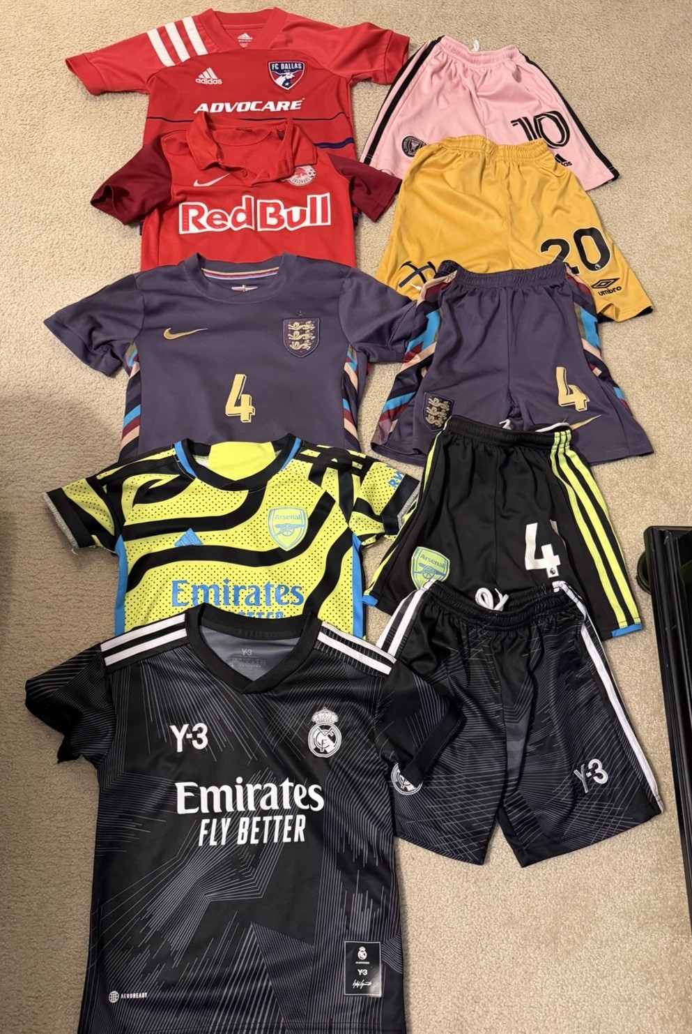 Soccer Jersey/Short Assortment Size 5-6 Kids - Real Madrid, Arsenal, England,etc