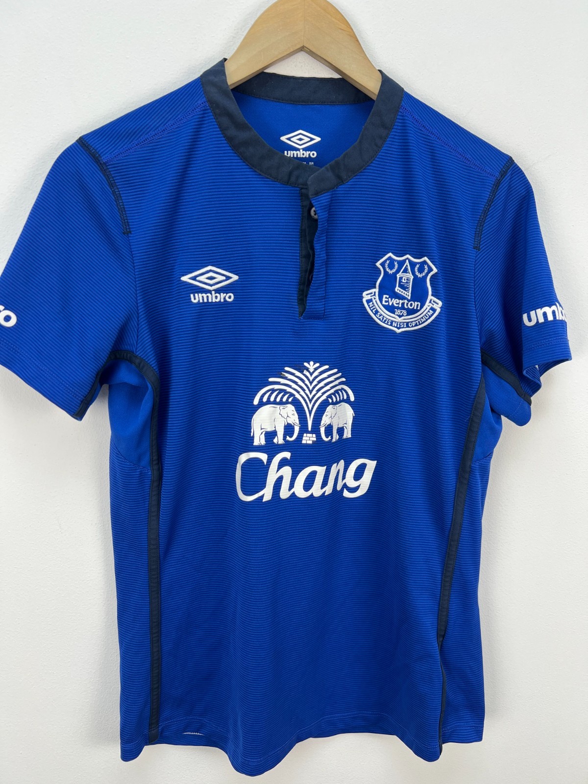 Everton FC 2014/15 Home Football Shirt Soccer Jersey Size M/S Everton FC 2014/15 Home Football Shirt Soccer Jersey Size M/S