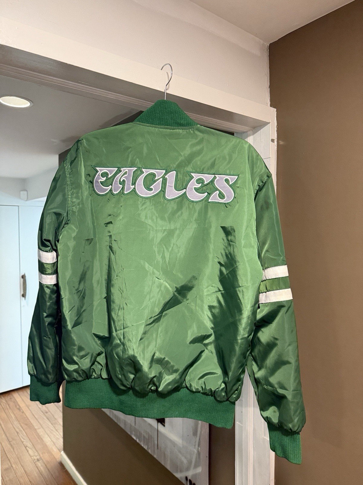 VTG Philadelphia Eagles Satin Women’s XS Bomber Jacket Hawk NFL Mint Condition