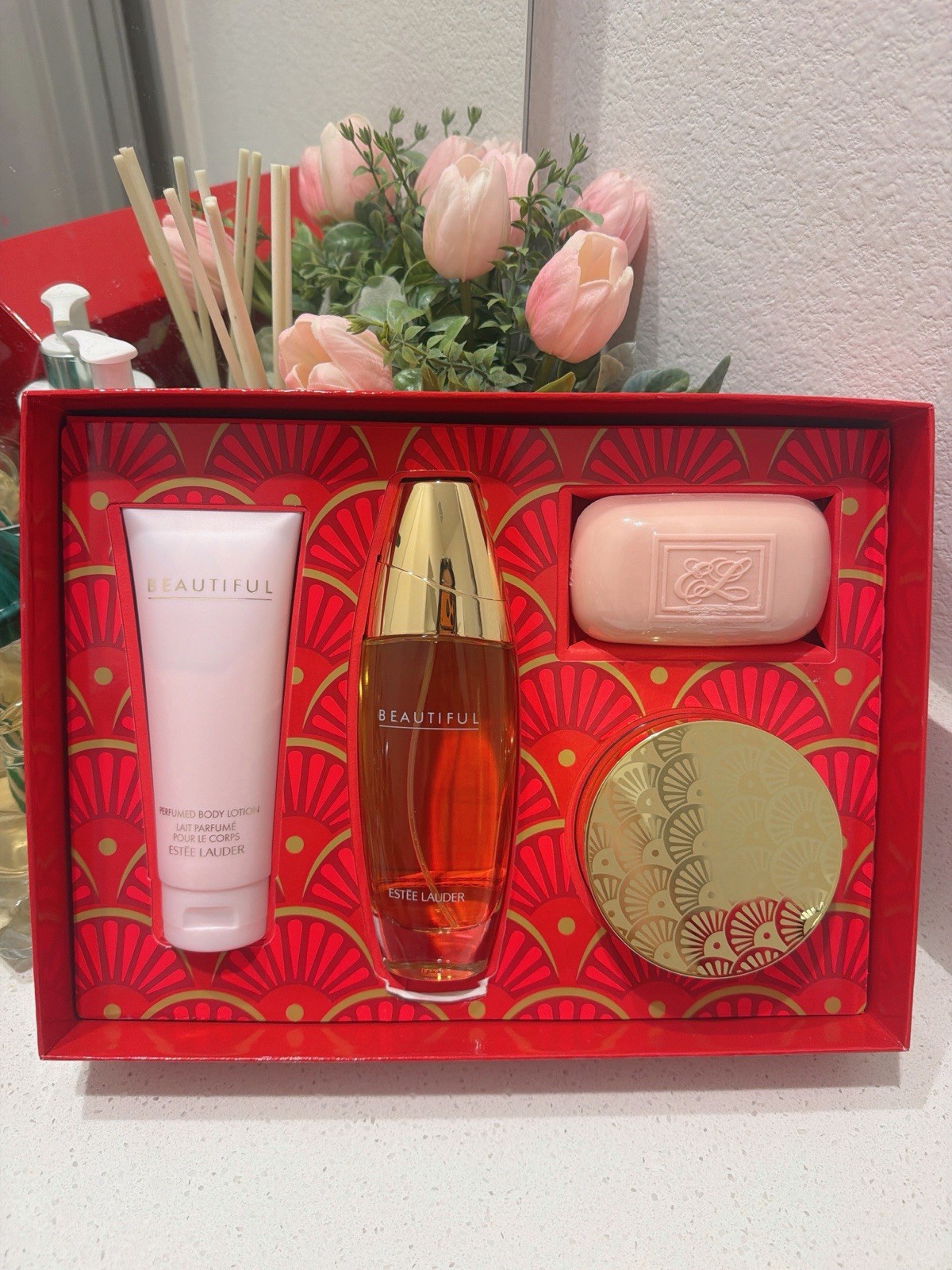 Beautiful Estee Lauder Women 4pc Set (3.4 oz EDP + 3.4 Lotion + Soap + Powder)
