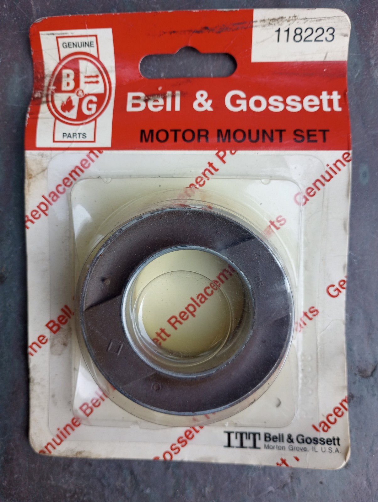 VTG NOS Genuine BELL & GOSSETT Pair Motor Mounts Part Number 118223 VTG NOS Genuine BELL & GOSSETT Pair Motor Mounts Part Number 118223