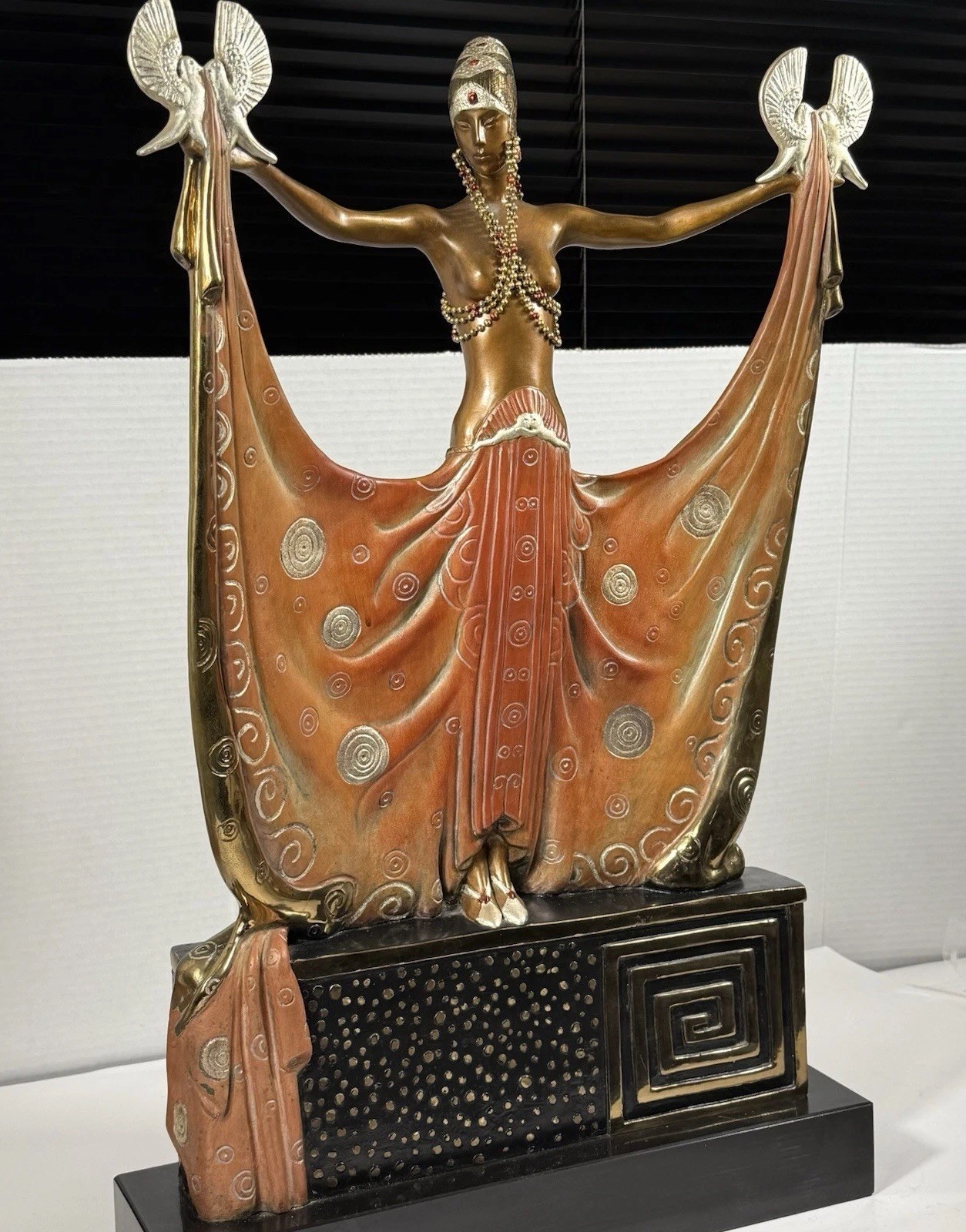 ERTE Bronze Sculpture LTD 291/375 1987 Chalk/vermillion W/COA R. Venus ERTE Bronze Sculpture LTD 291/375 1987 Chalk/vermillion W/COA R. Venus