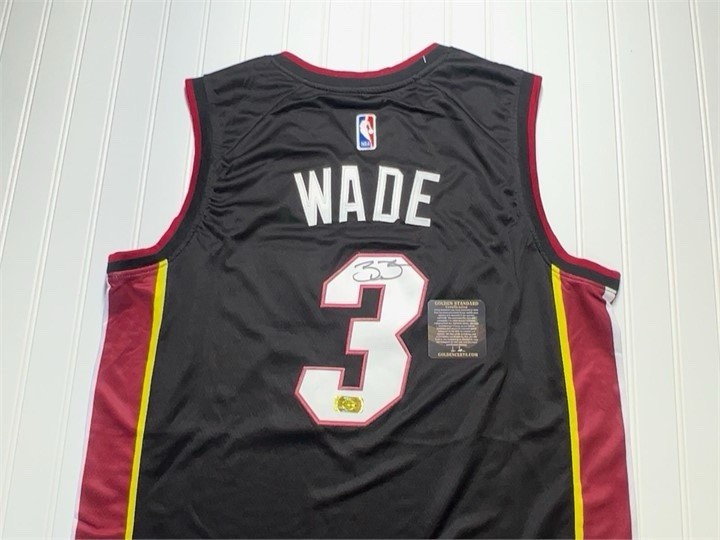 Dwyane Wade Miami Heat #3 Signed Jersey NBA Basketball Original Autographed COA