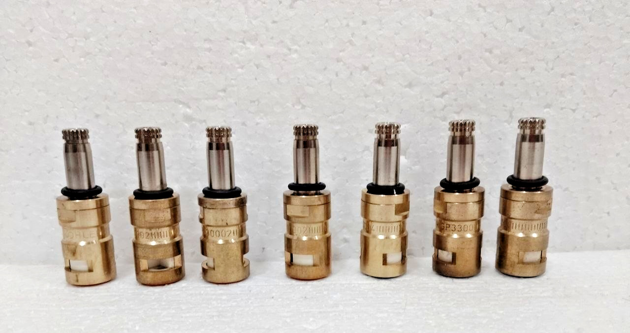 3 PCS KOHLER GP330004 + 4 PCS KOHLER GP330002 TOTAL 7 PCS CERAMIC VALVET NEW