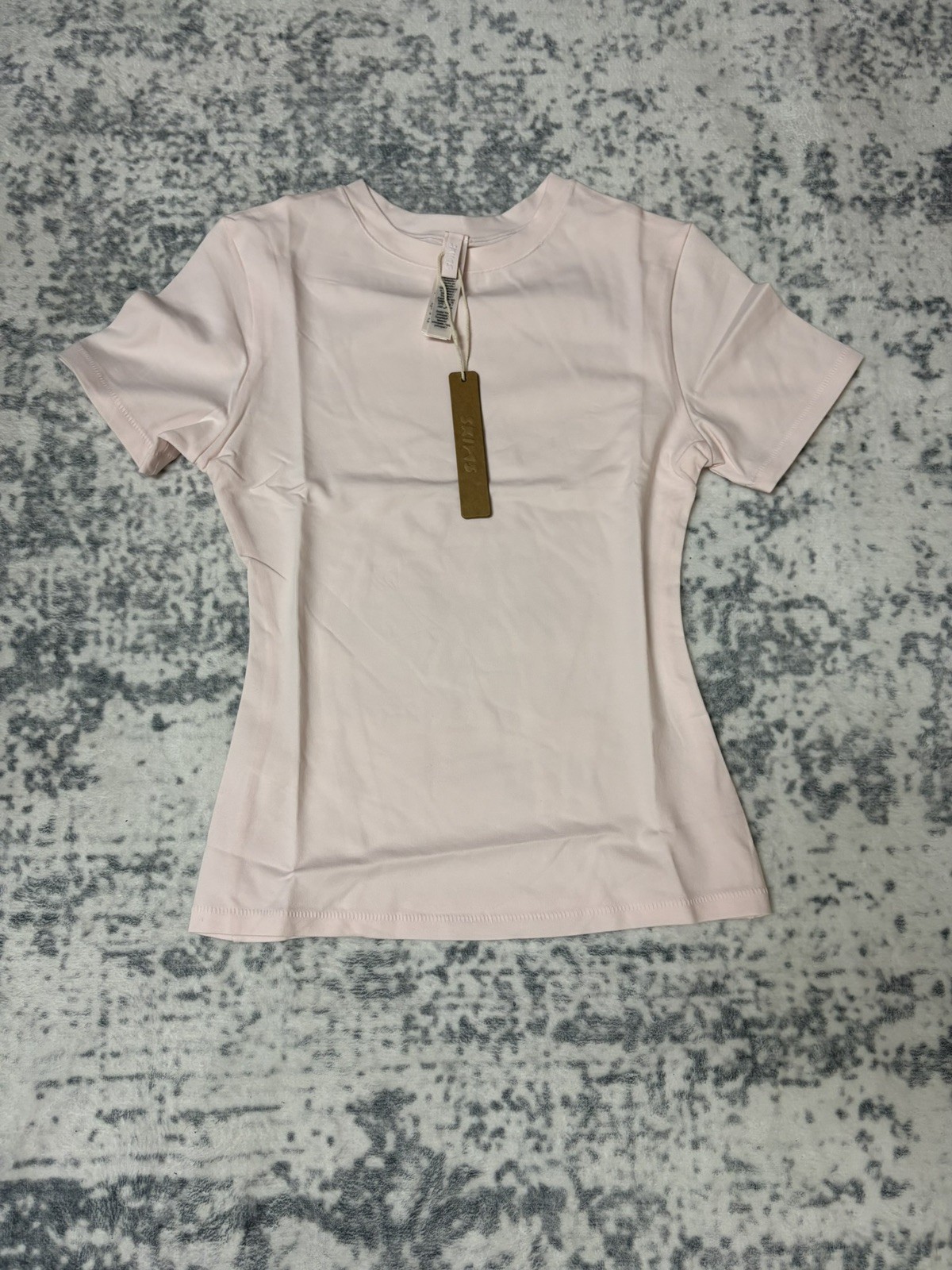 Skims Cotton Jersey Slim Fit Crew Neck Short Sleeve T-Shirt Cherry Blossom Med.
