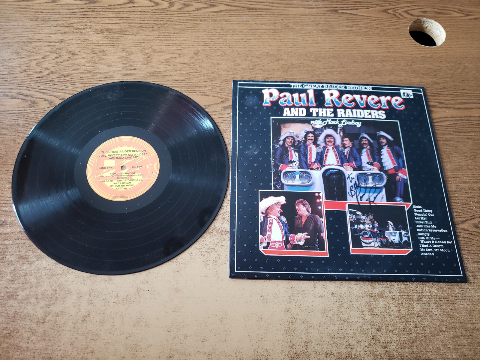 AUTOGRAPHED 1980s EXCELLENT Paul Revere  Great Raider Reunion LP33
