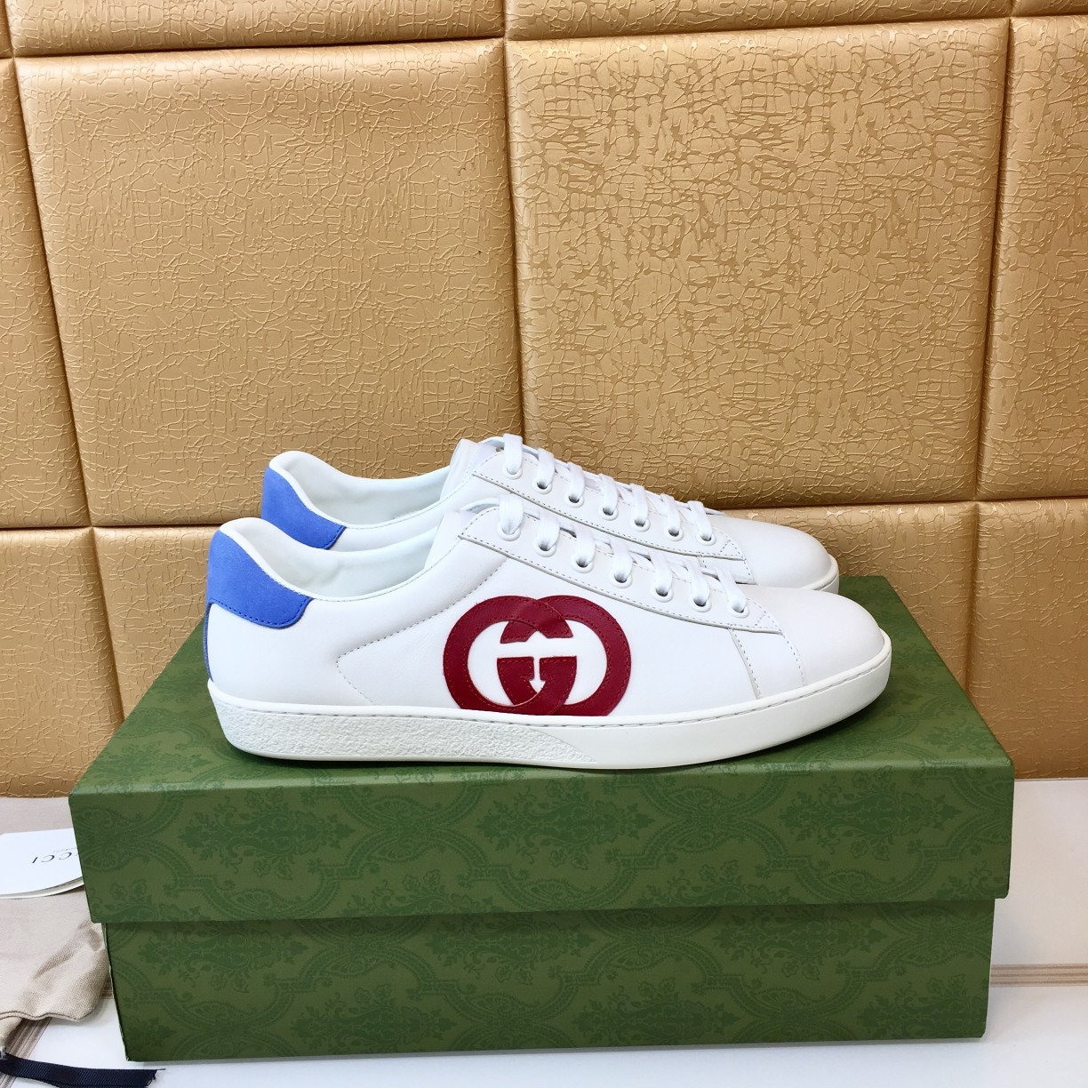Gucci Ace Men Sneakers White Leather Blue Heel Red Interlocking GG Casual Shoes Gucci Ace Men Sneakers White Leather Blue Heel Red Interlocking GG Casual Shoes