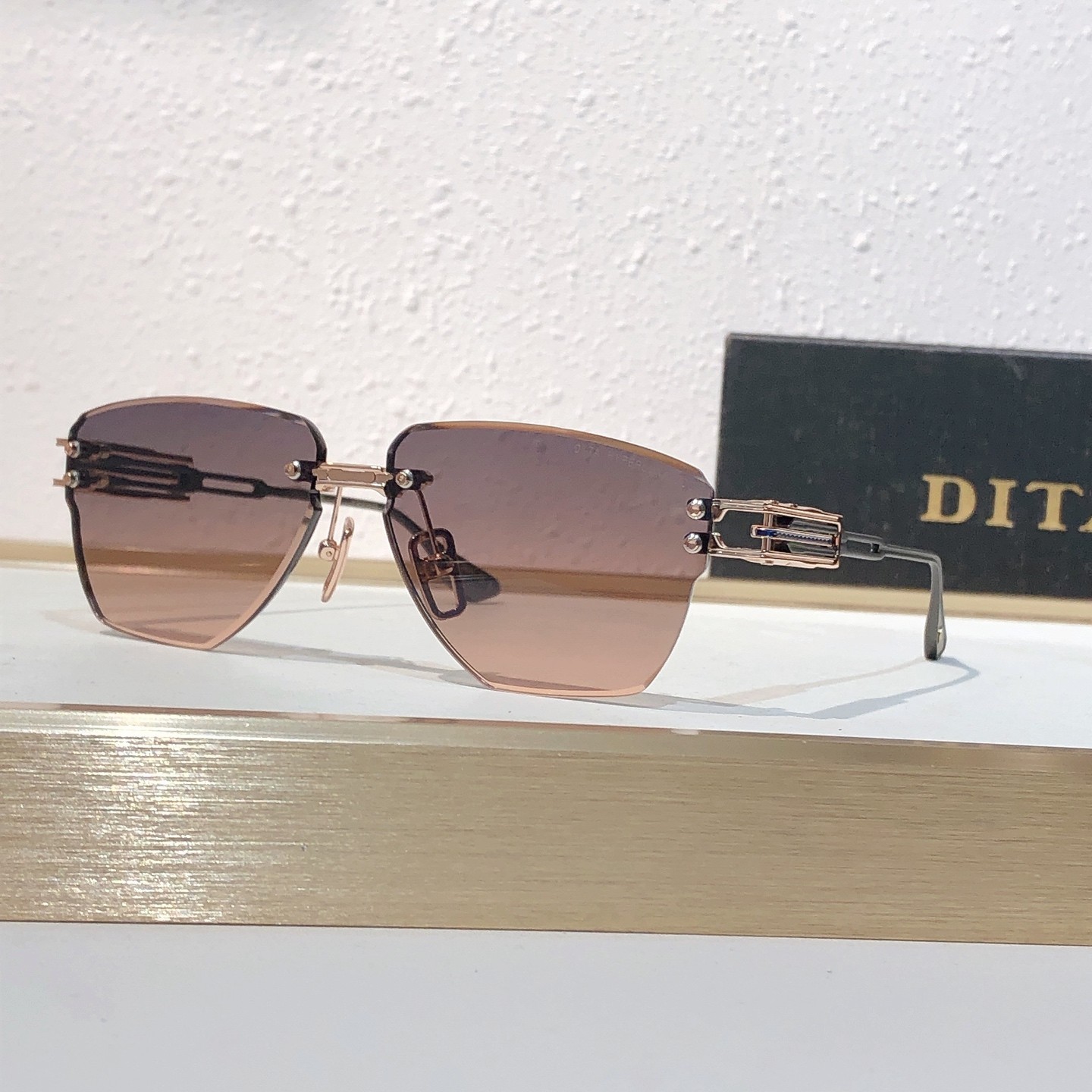 DITA HYPERLUX-2000 Sunglasses 58□13-137 Rimless Gradient Lens DITA HYPERLUX-2000 Sunglasses 58□13-137 Rimless Gradient Lens