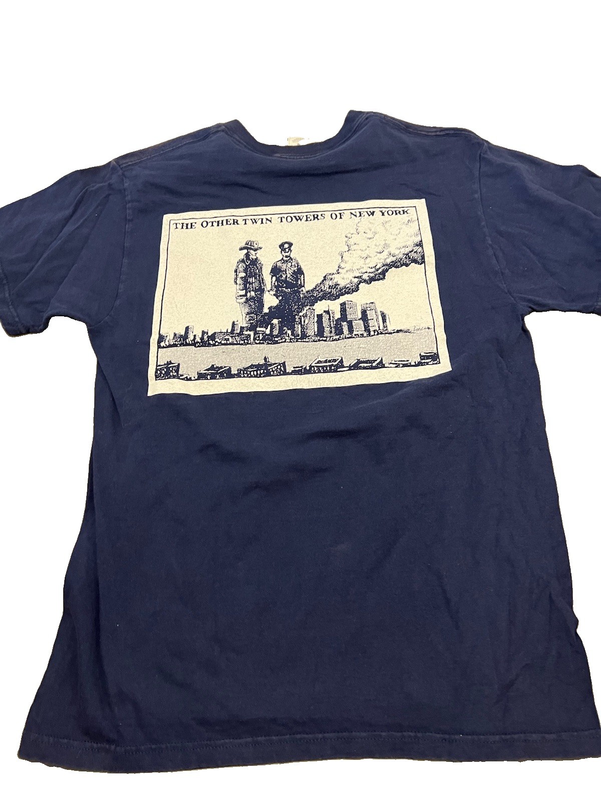 Vintage 2001 Nypd Fdny 9/11 Memorial Tee Size m Vintage 2001 Nypd Fdny 9/11 Memorial Tee Size m